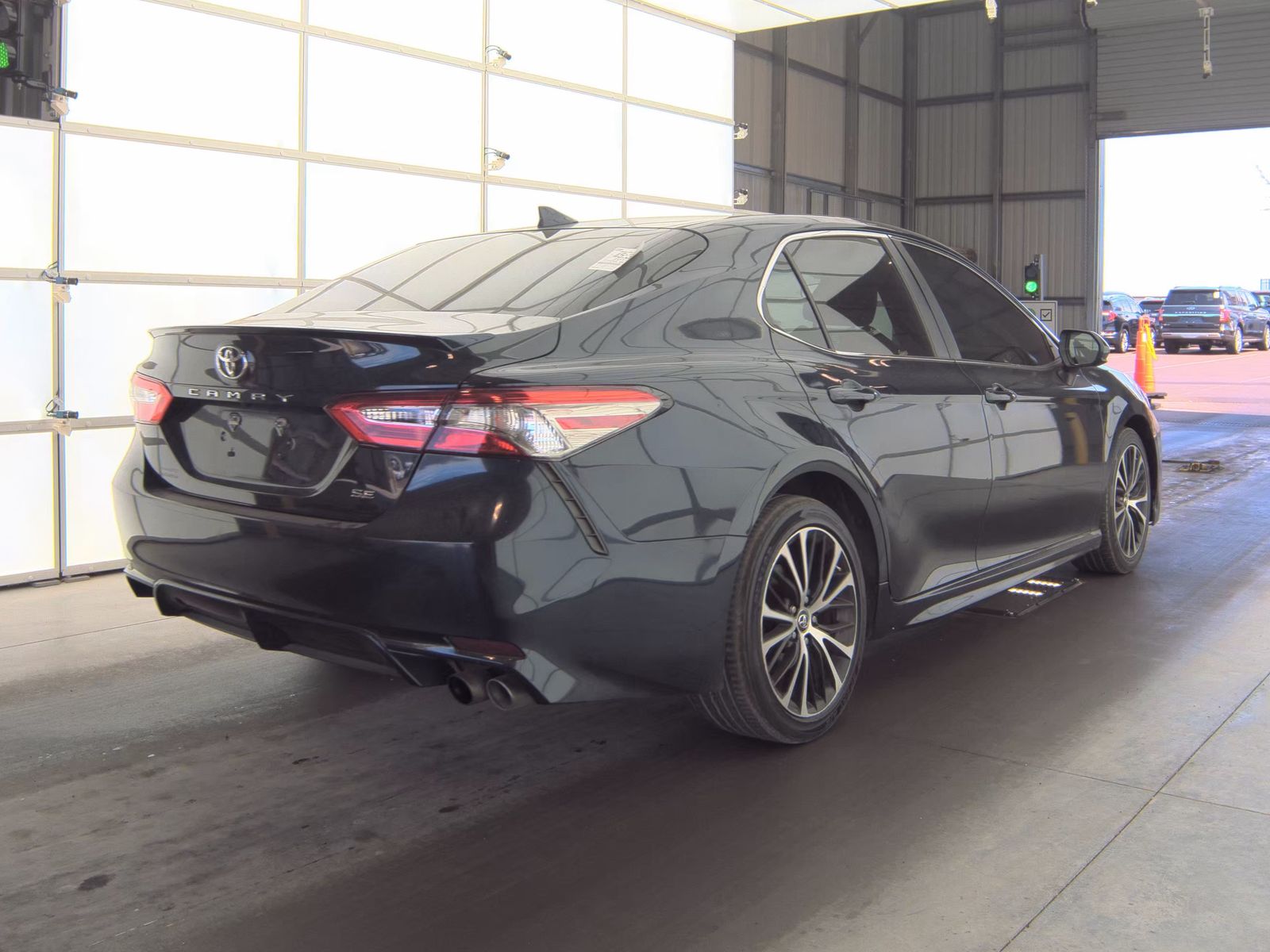 2019 Toyota Camry SE FWD