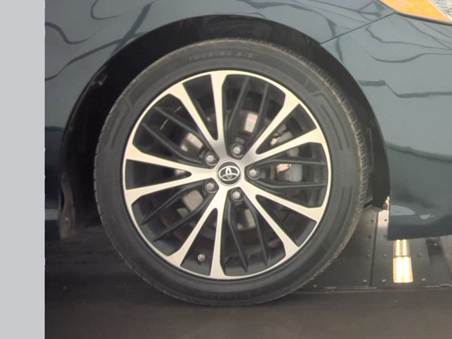 2019 Toyota Camry SE FWD