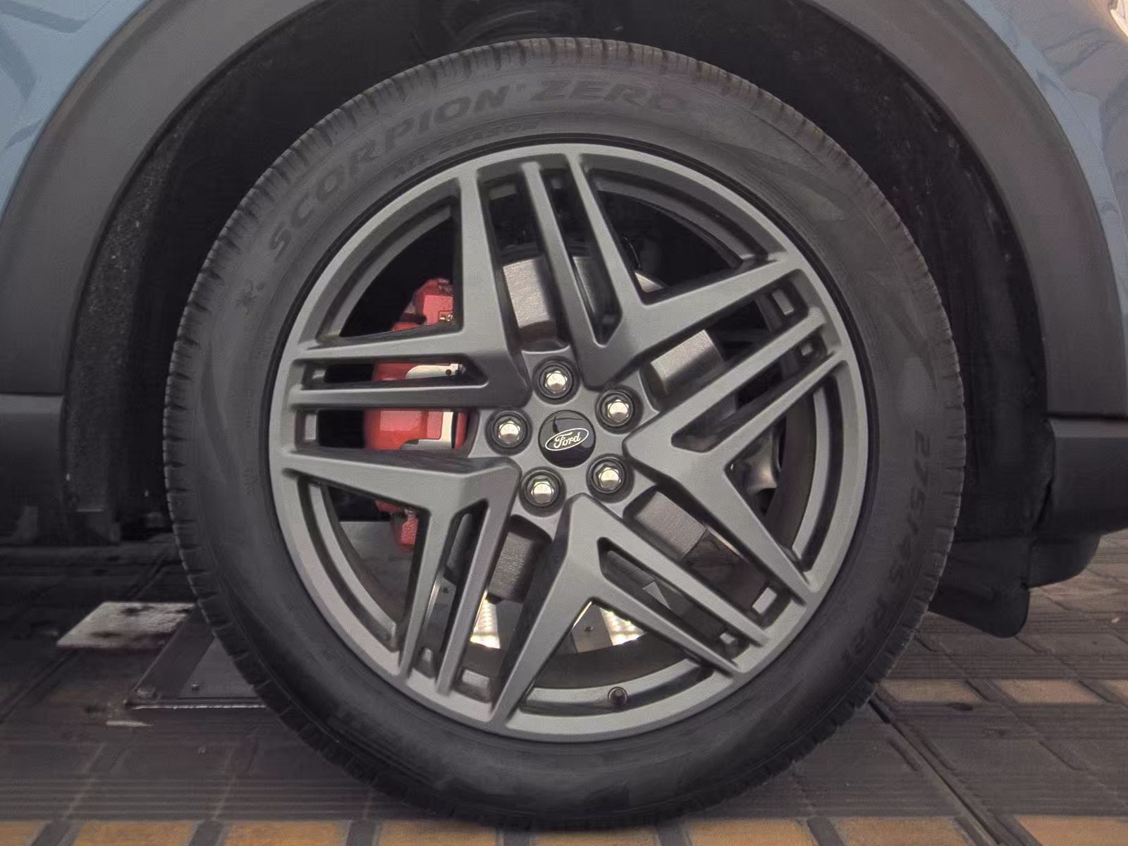 2025 Ford Explorer ST AWD