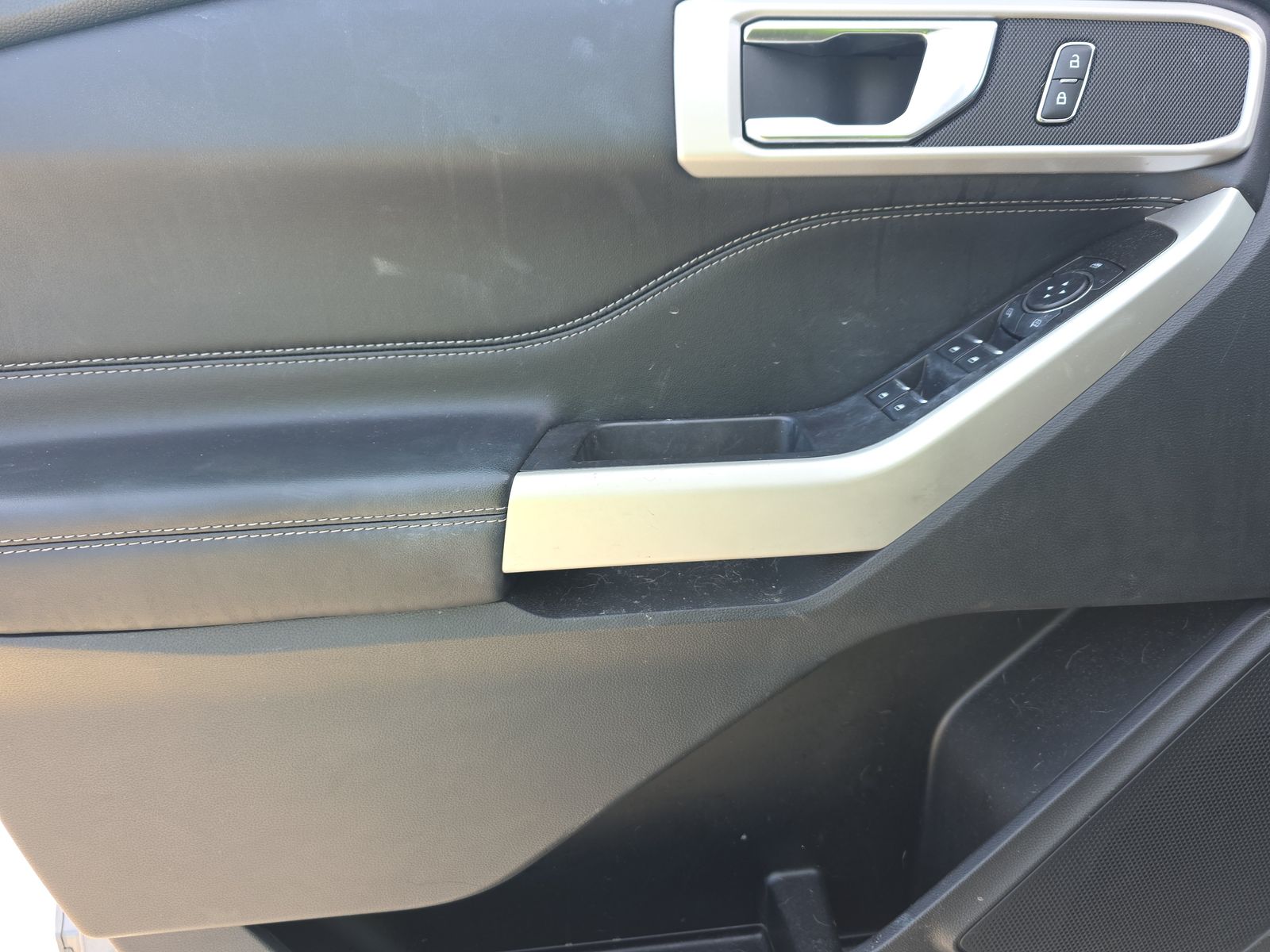 2022 Ford Explorer XLT RWD