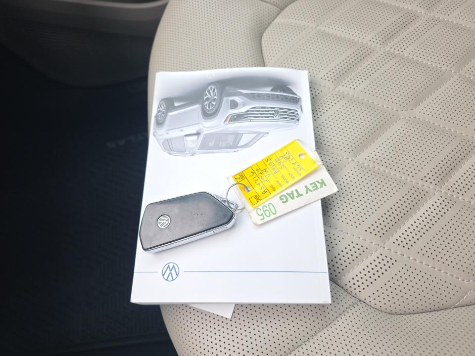 2024 Volkswagen Atlas 2.0T SEL Premium R-Line AWD