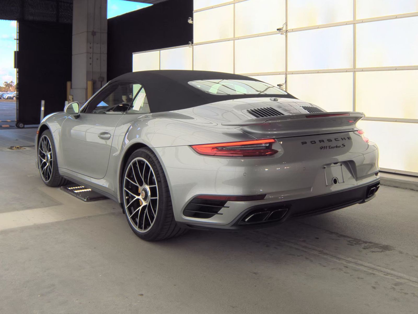 2019 Porsche 911 Turbo S AWD