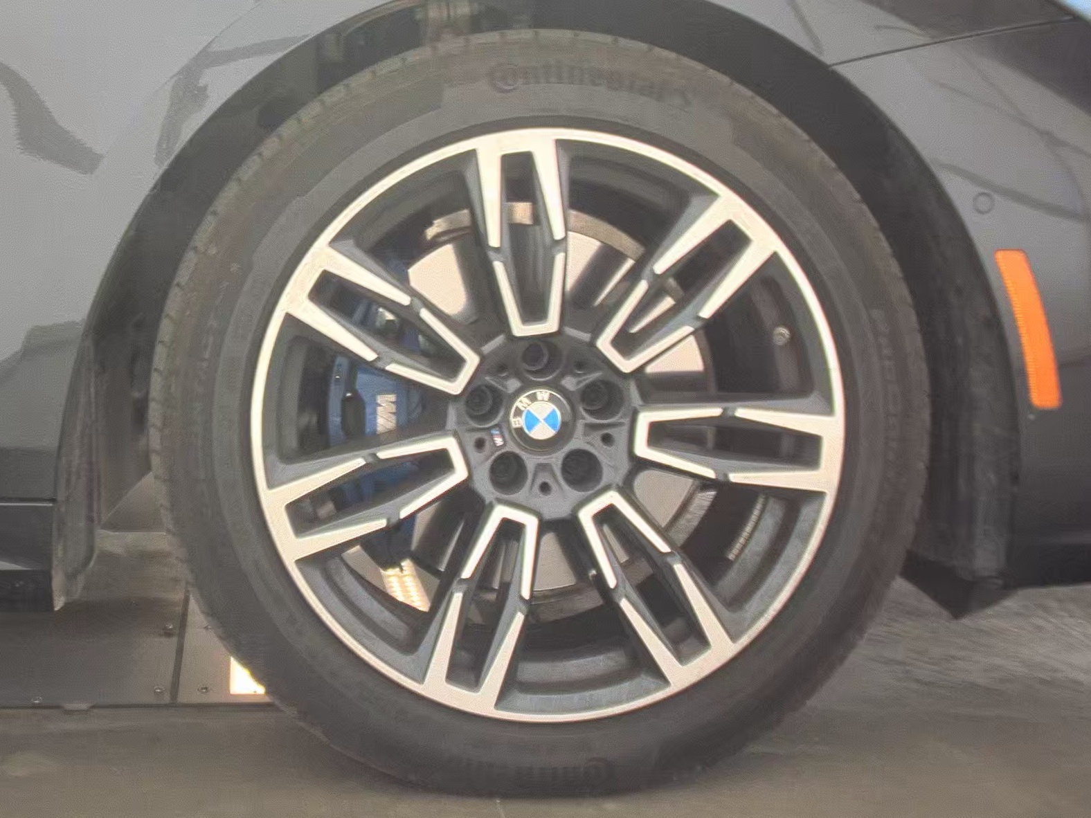 2026 BMW 5 Series 530i xDrive AWD