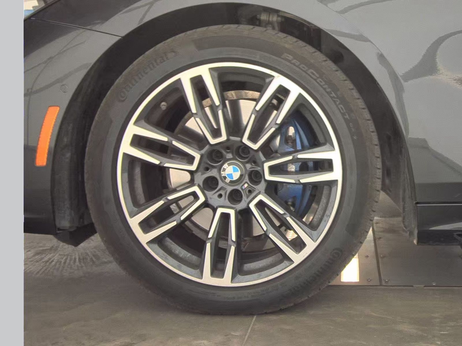 2026 BMW 5 Series 530i xDrive AWD