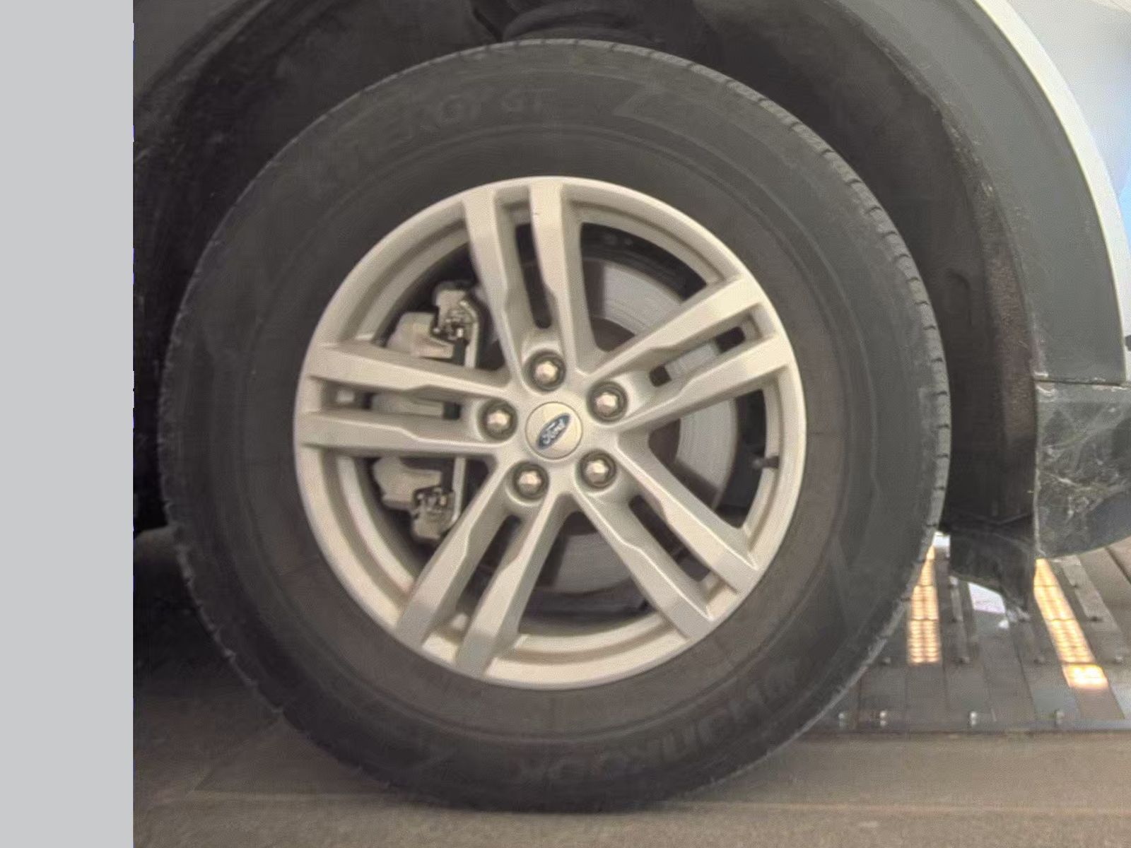 2024 Ford Explorer XLT AWD