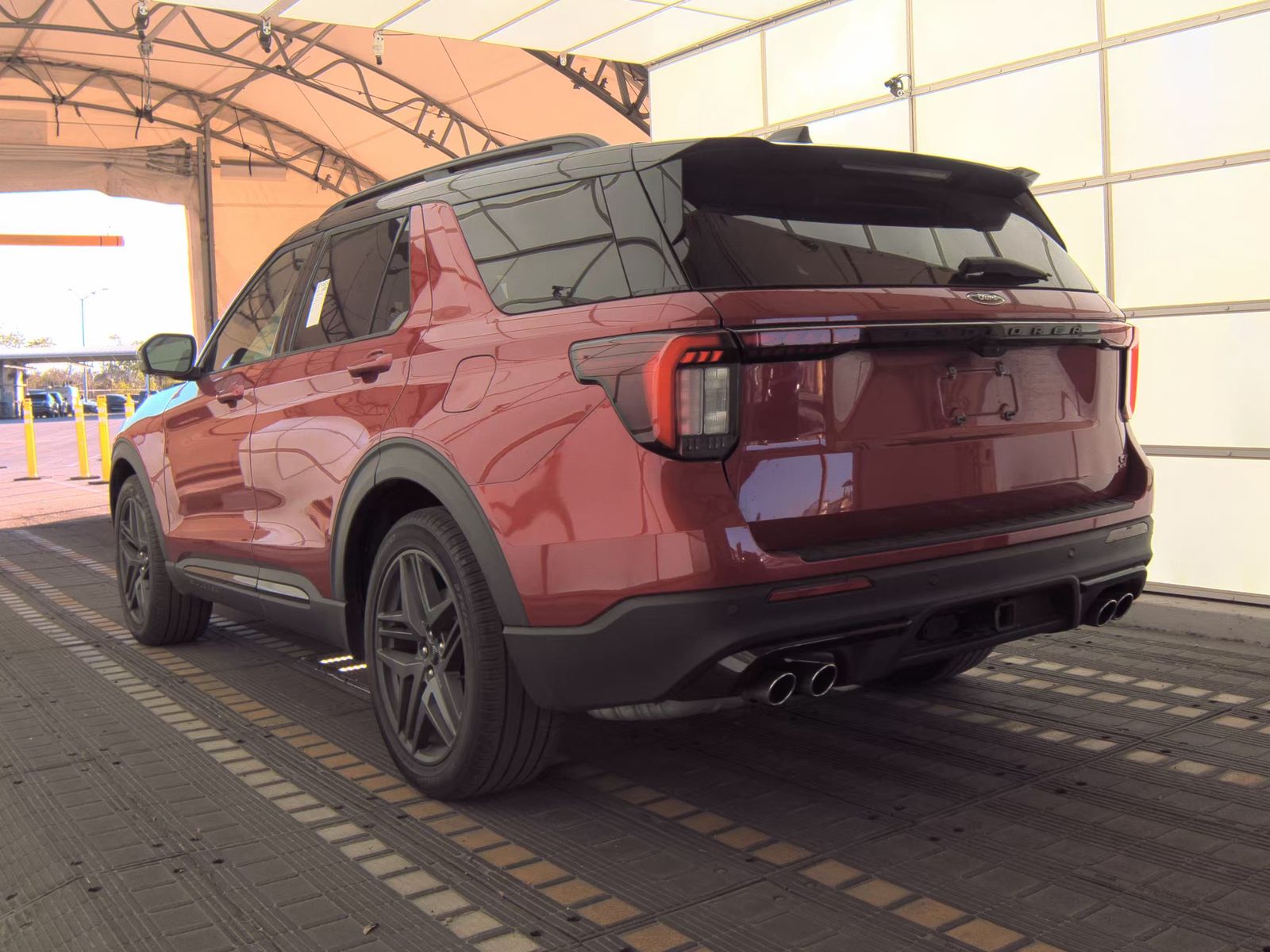 2025 Ford Explorer ST FWD