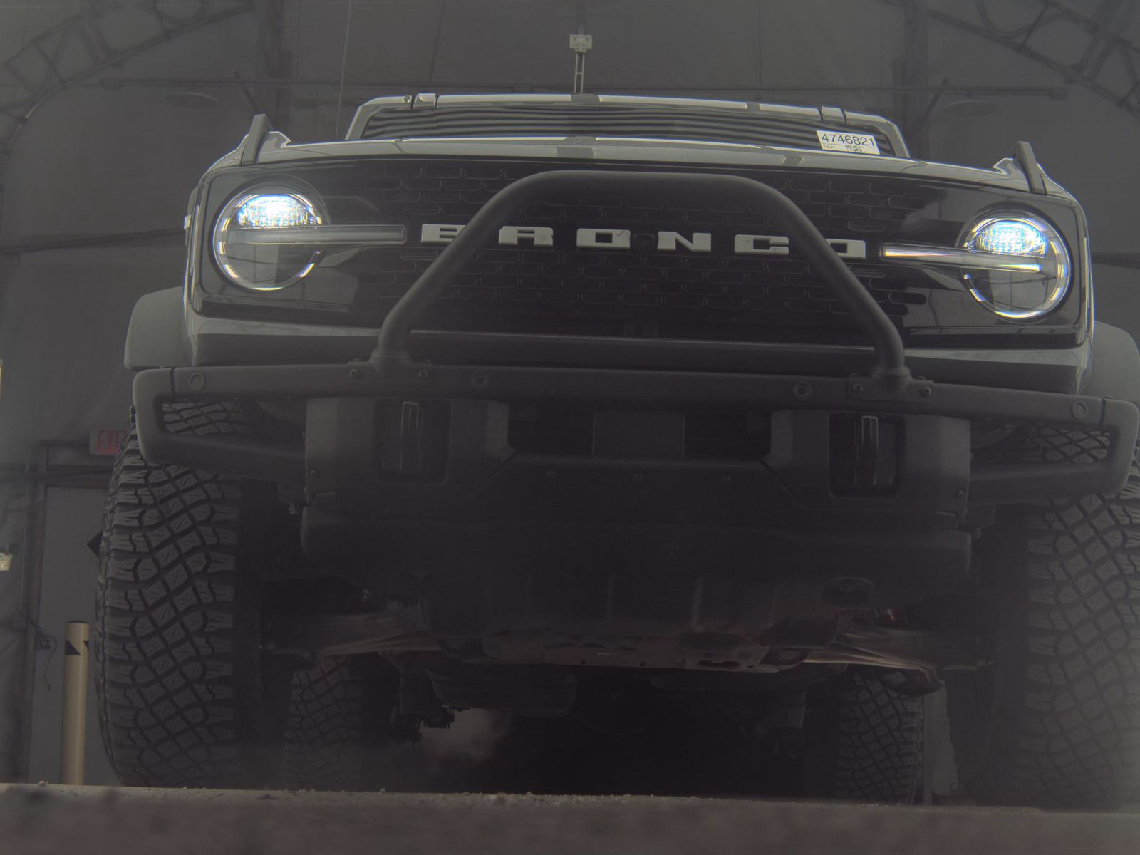 FORD BRONCO - 4