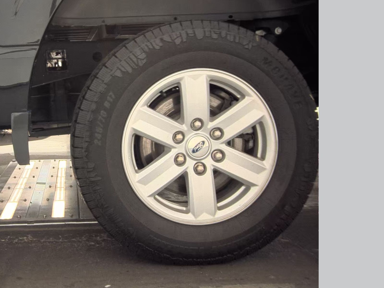 2023 Ford F-150 XLT RWD