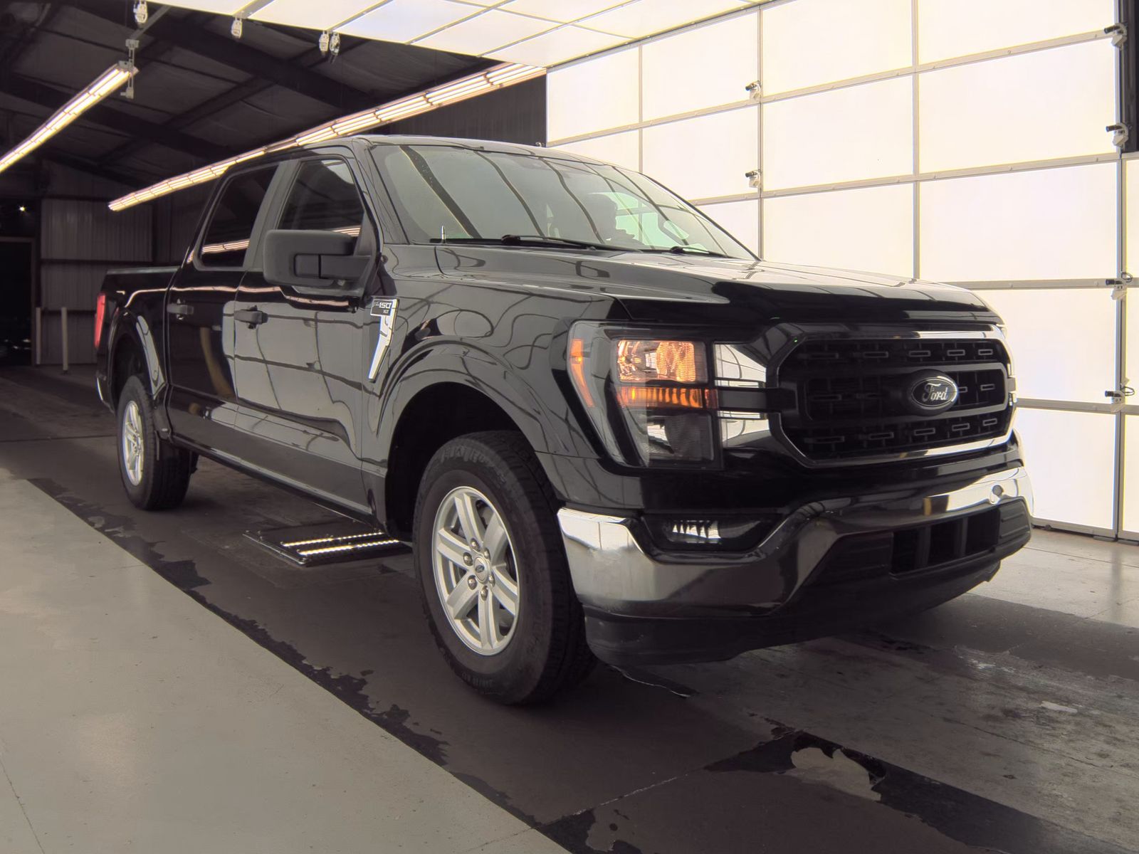 2023 Ford F-150 XLT RWD