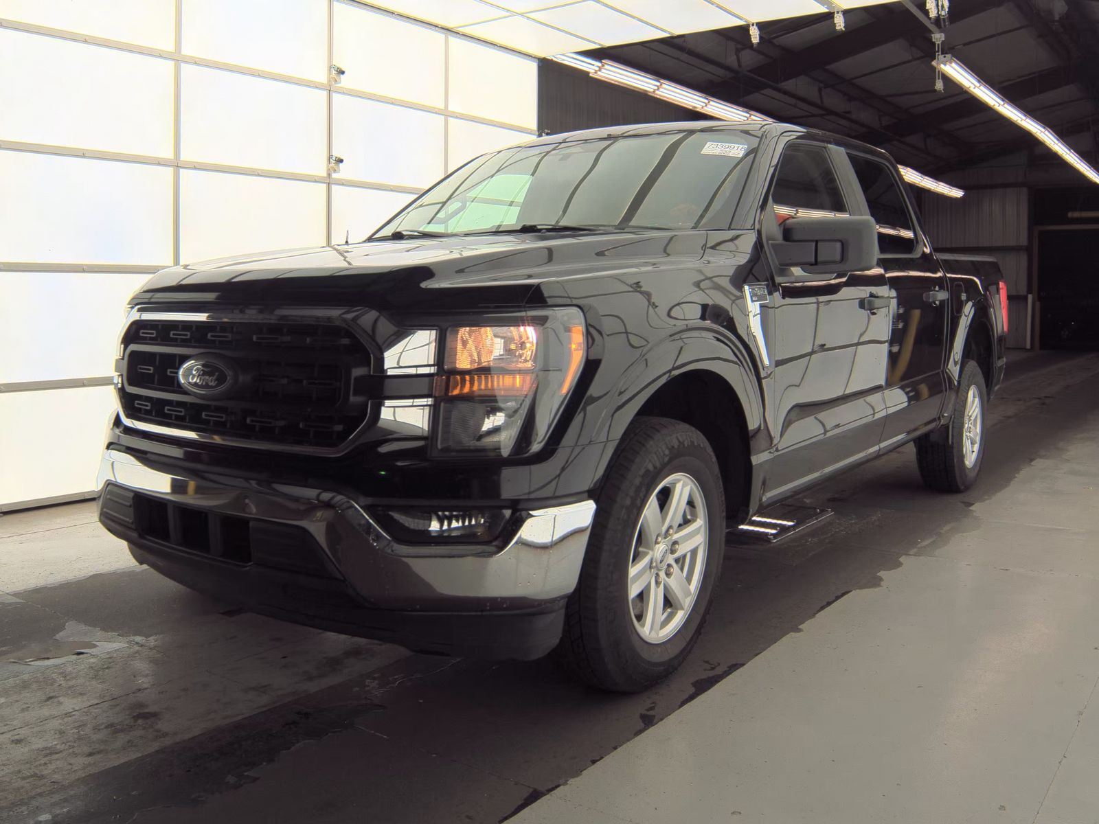 2023 Ford F-150 XLT RWD