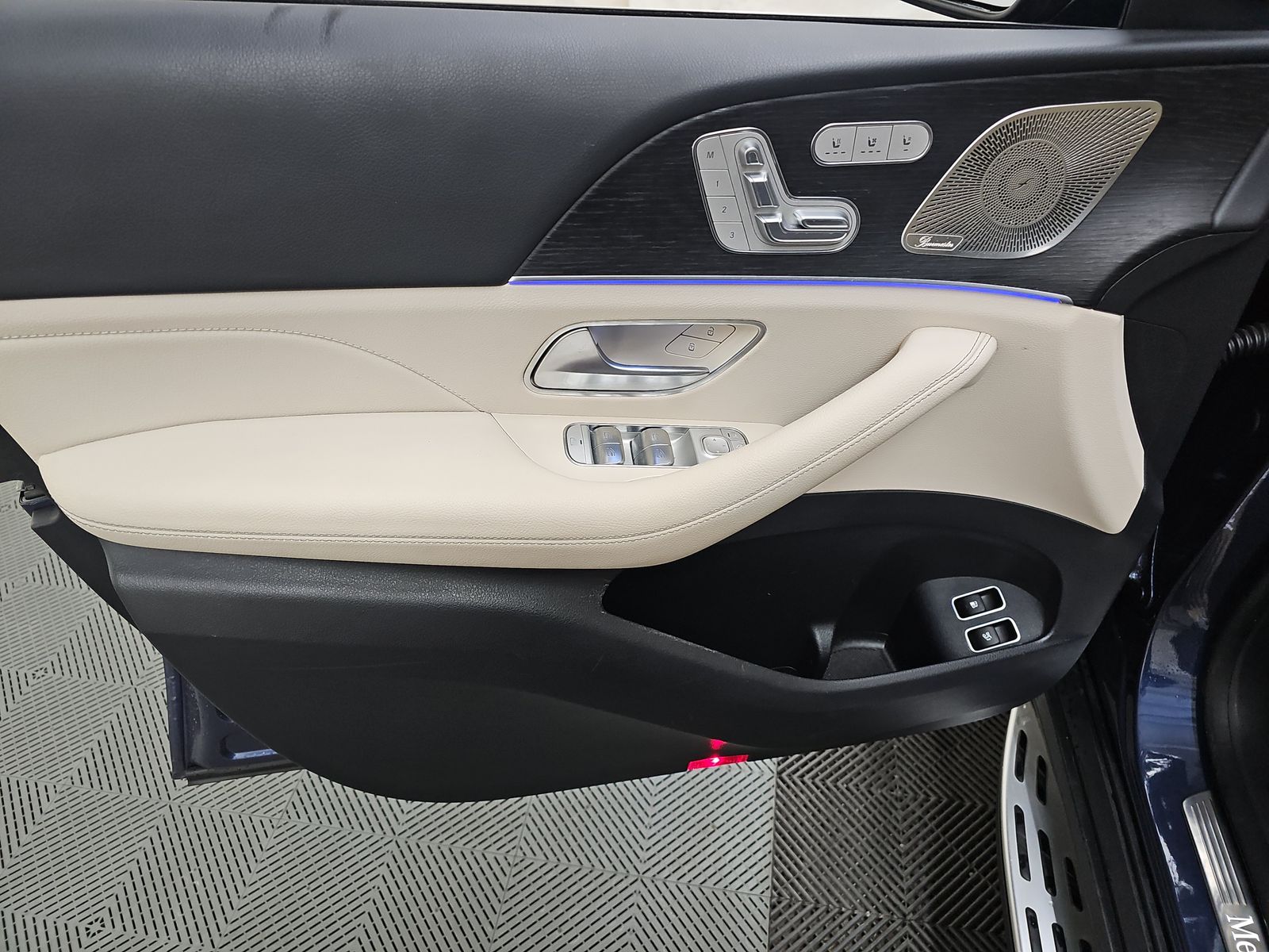 MERCEDES-BENZ GLE - 10