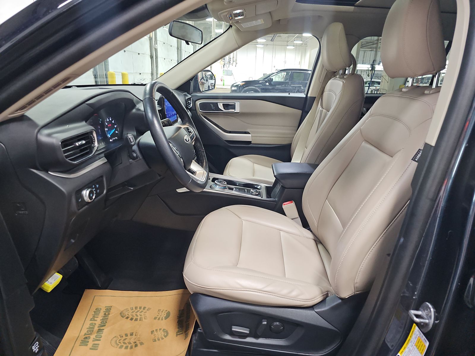 2022 Ford Explorer XLT AWD