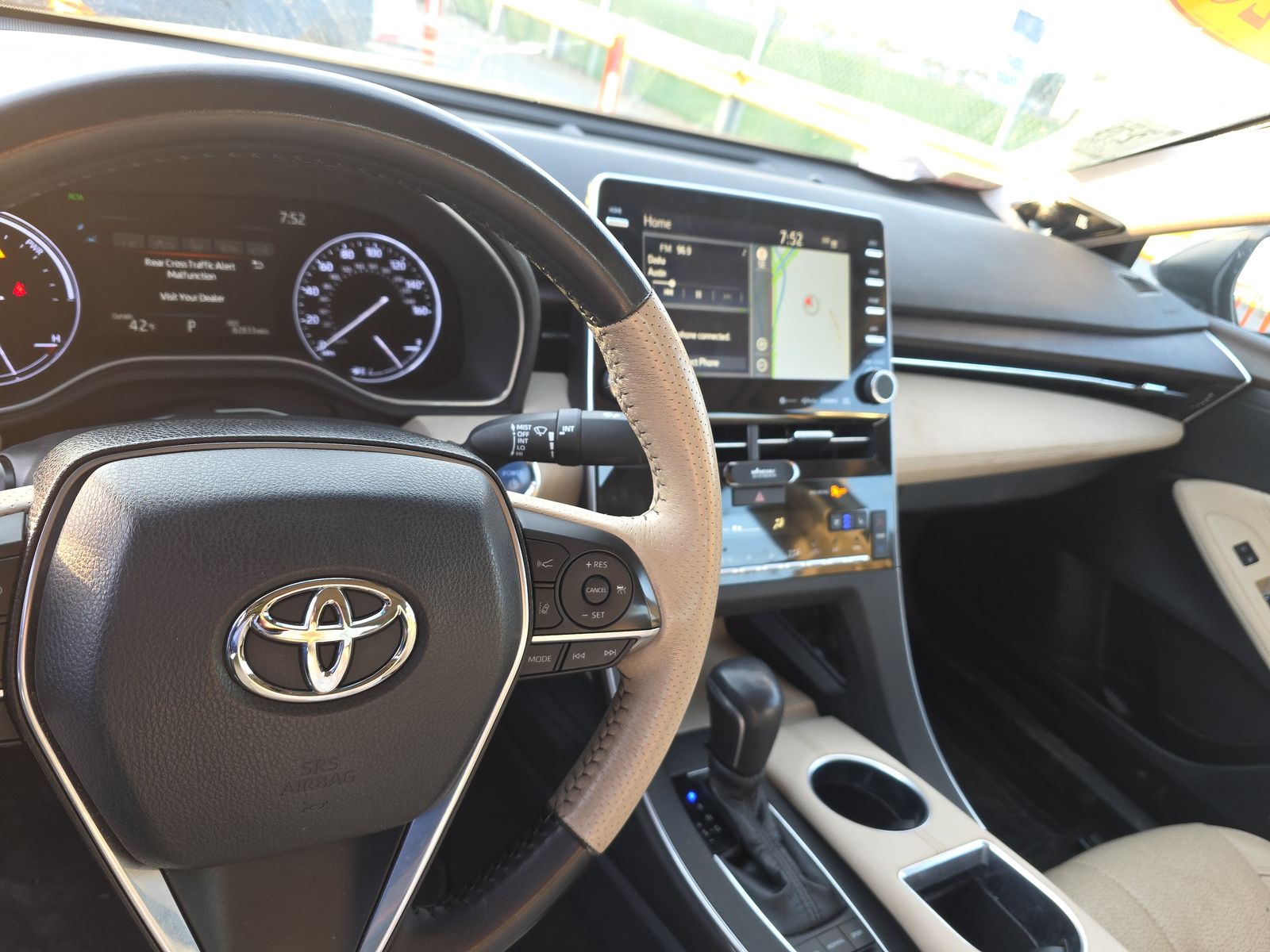 2020 Toyota Avalon Hybrid Limited FWD