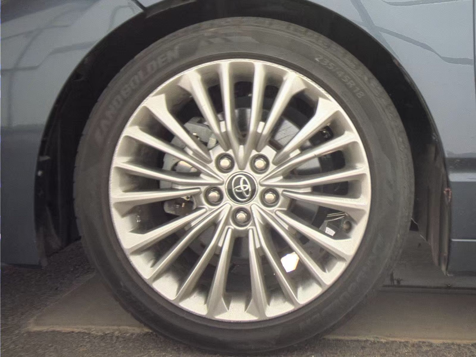 2020 Toyota Avalon Hybrid Limited FWD