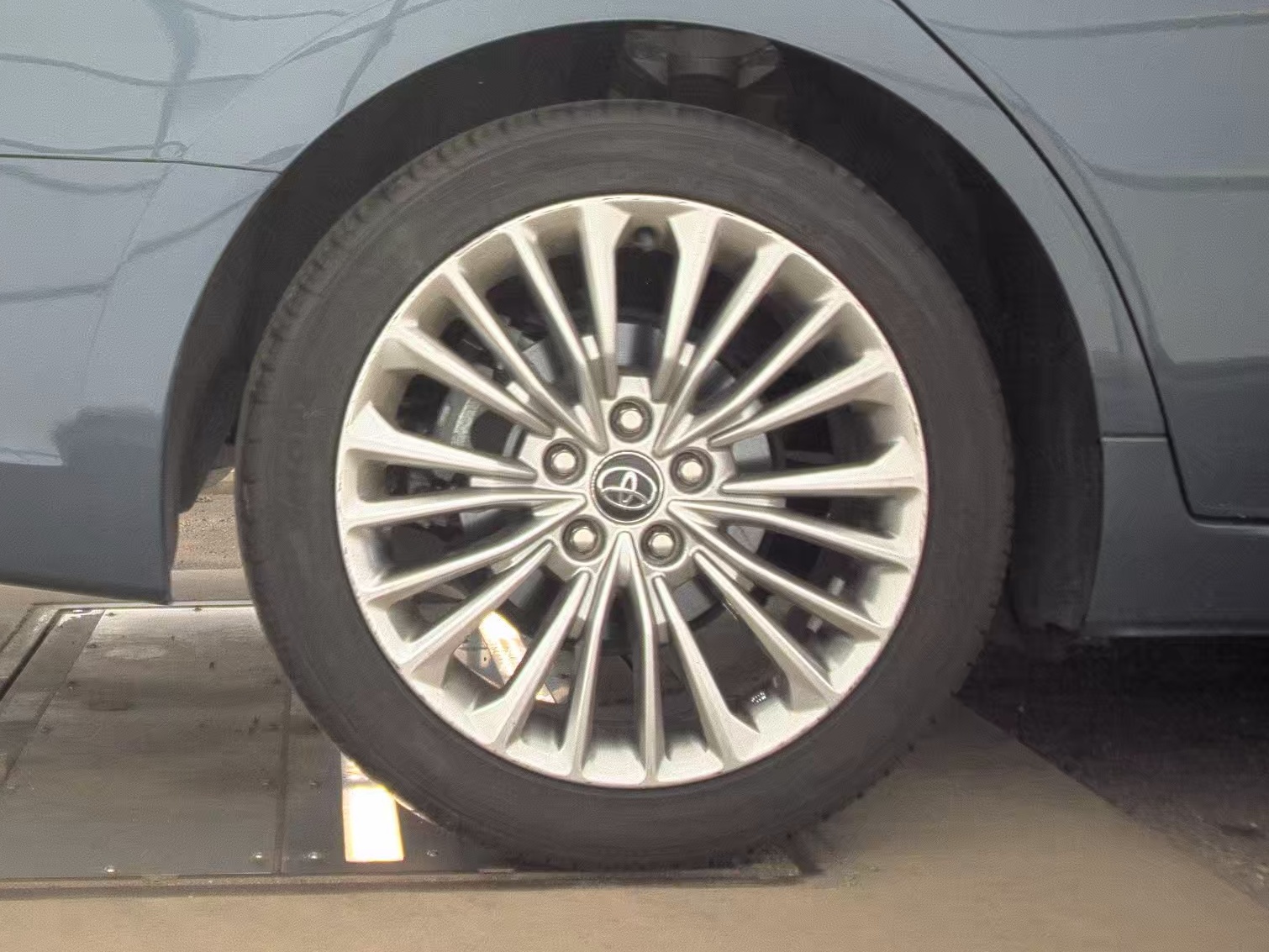 2020 Toyota Avalon Hybrid Limited FWD