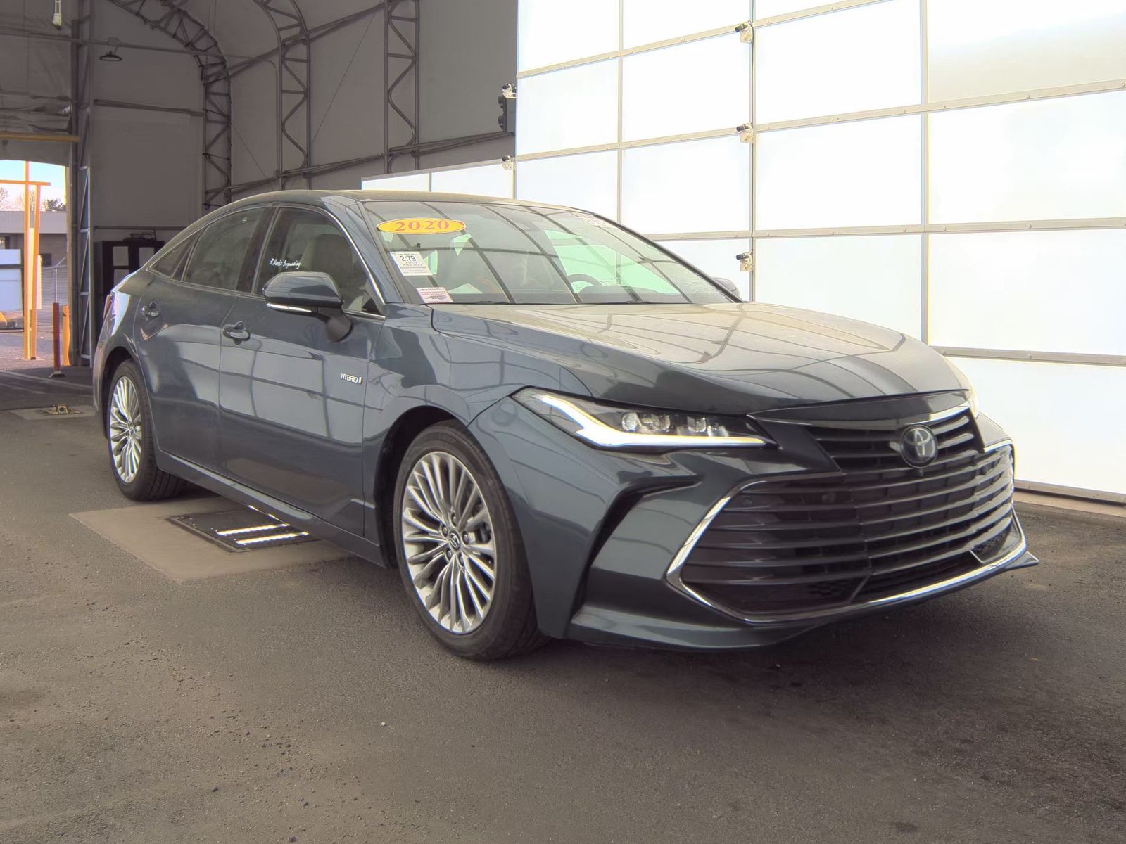 2020 Toyota Avalon Hybrid Limited FWD