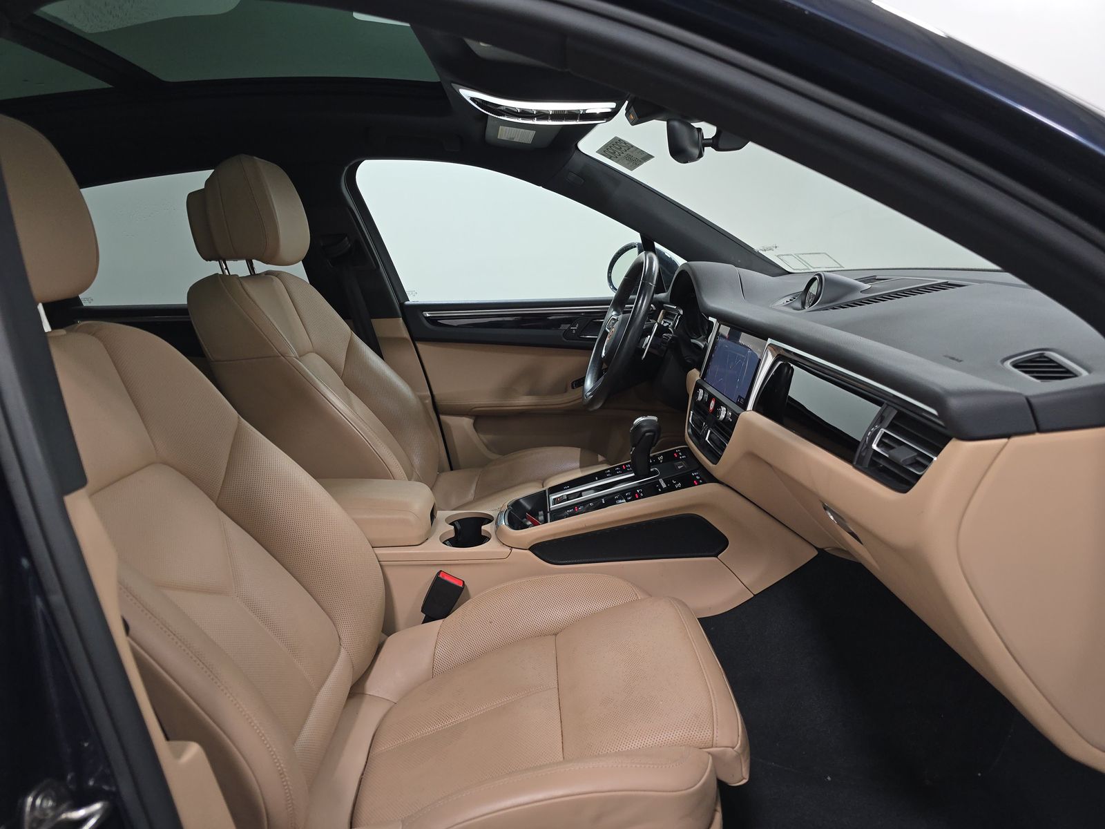 2022 Porsche Macan Base AWD