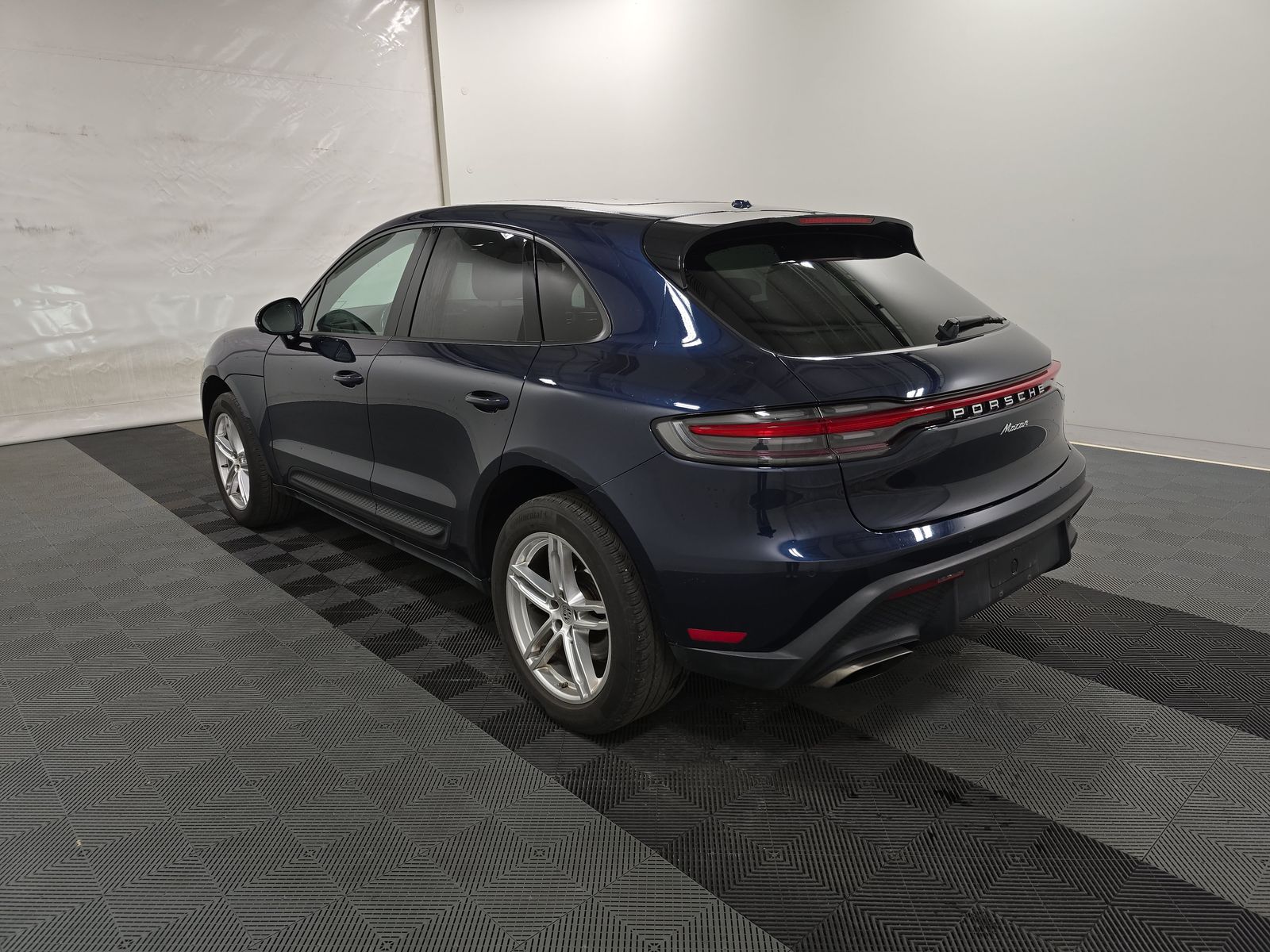 2022 Porsche Macan Base AWD