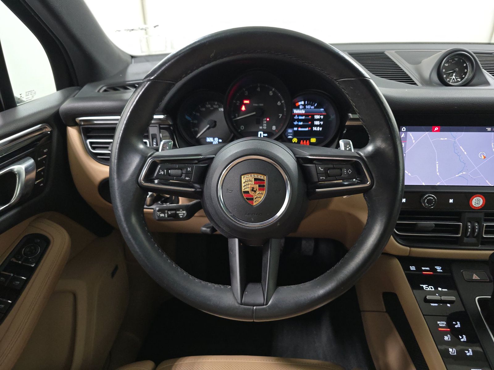 2022 Porsche Macan Base AWD