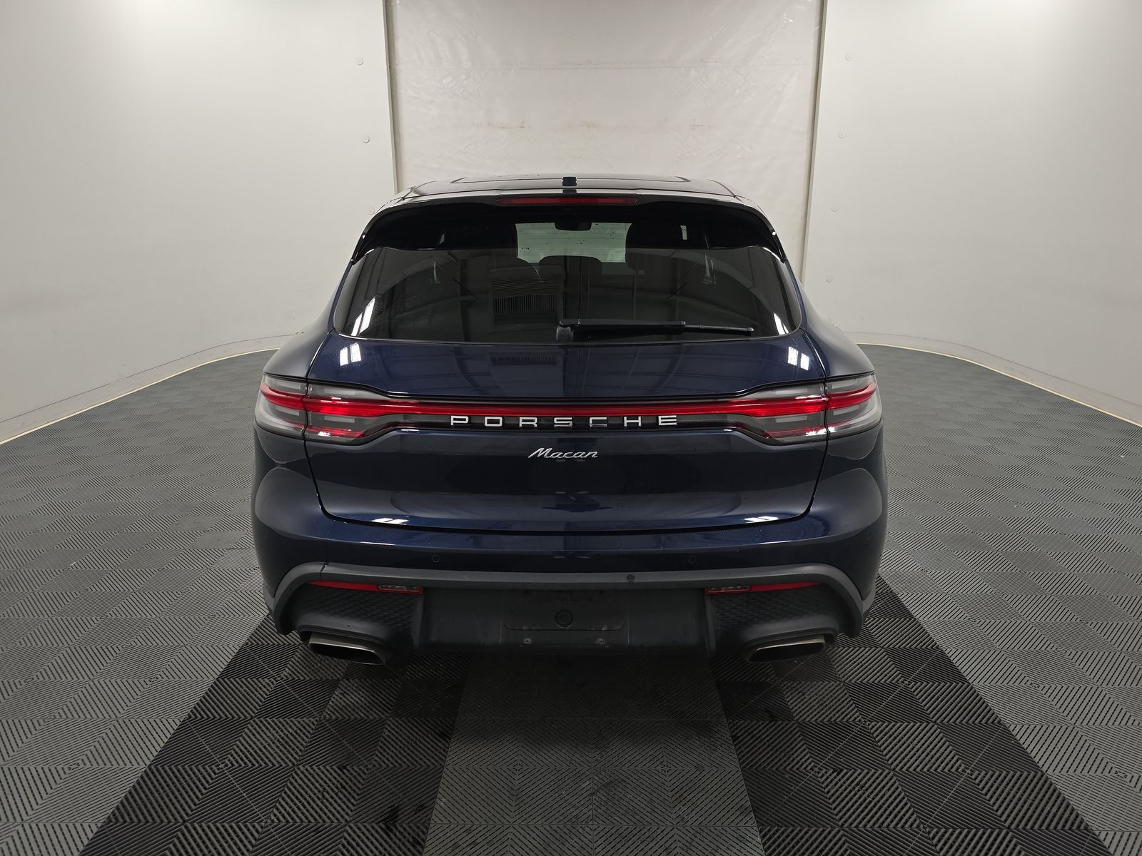 2022 Porsche Macan Base AWD