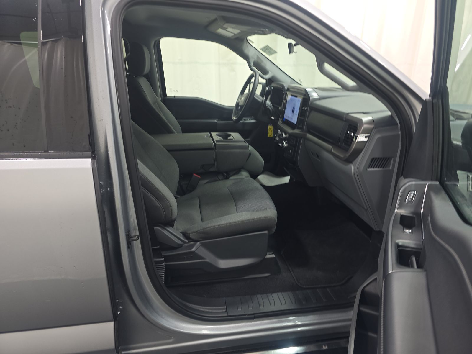 2025 Ford F-150 XLT AWD