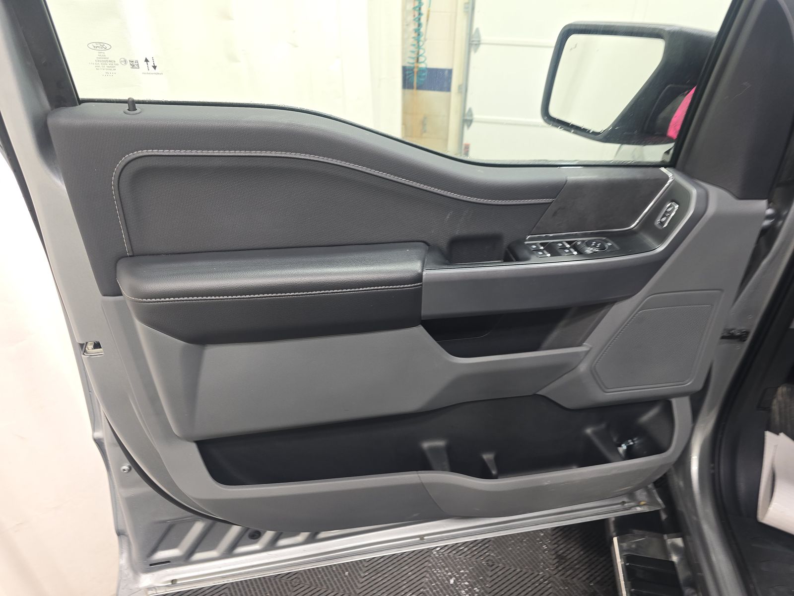 2025 Ford F-150 XLT AWD