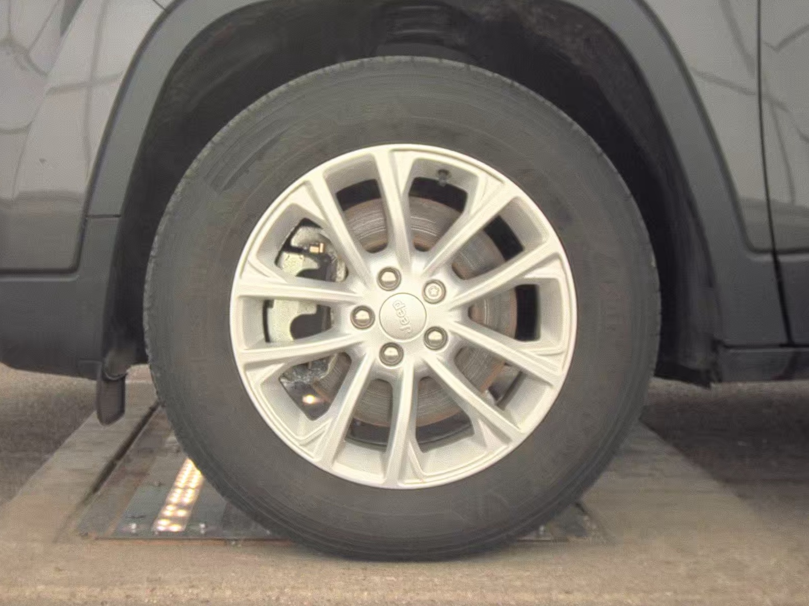 JEEP LATITU LUX - 10