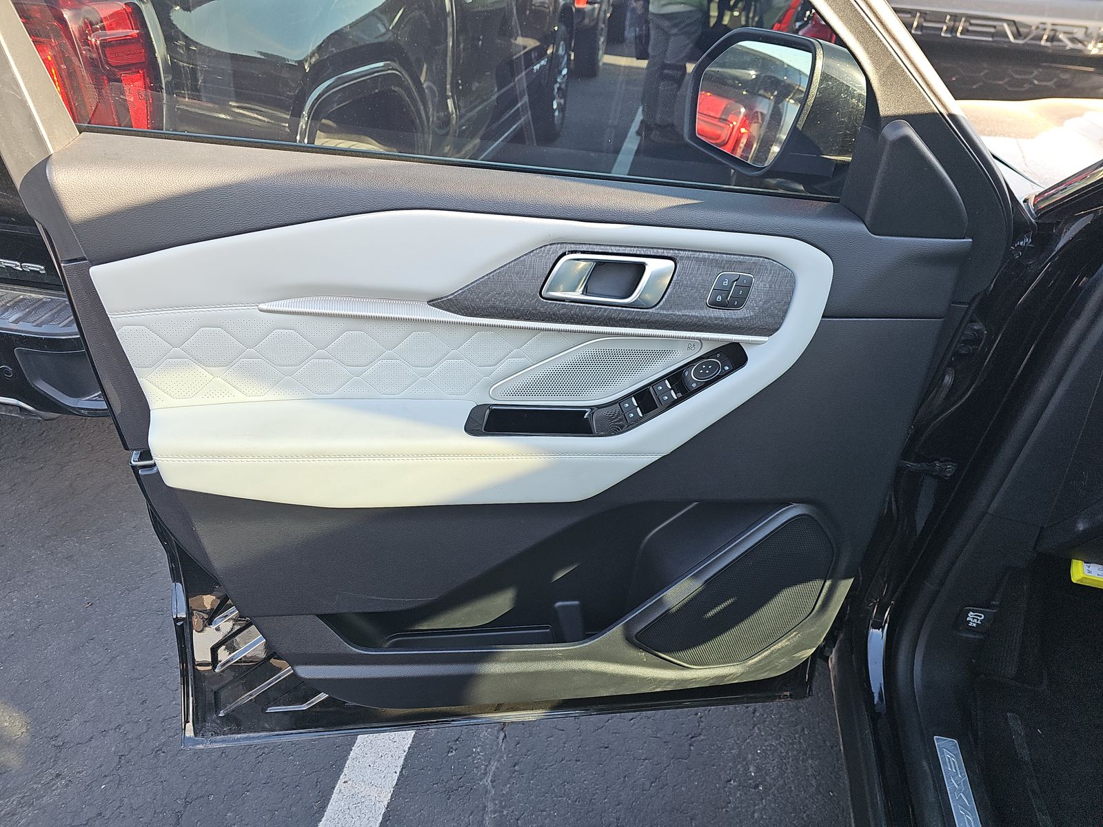 2025 Ford Explorer Platinum AWD