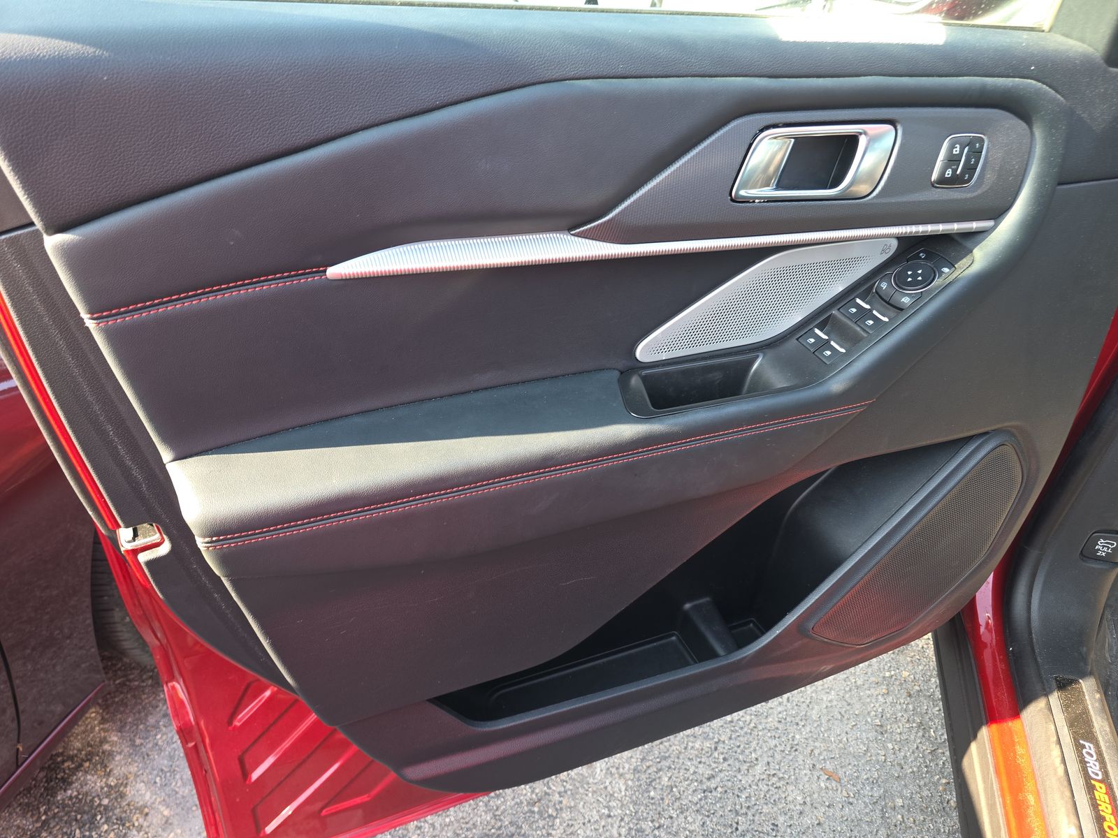 2025 Ford Explorer ST FWD