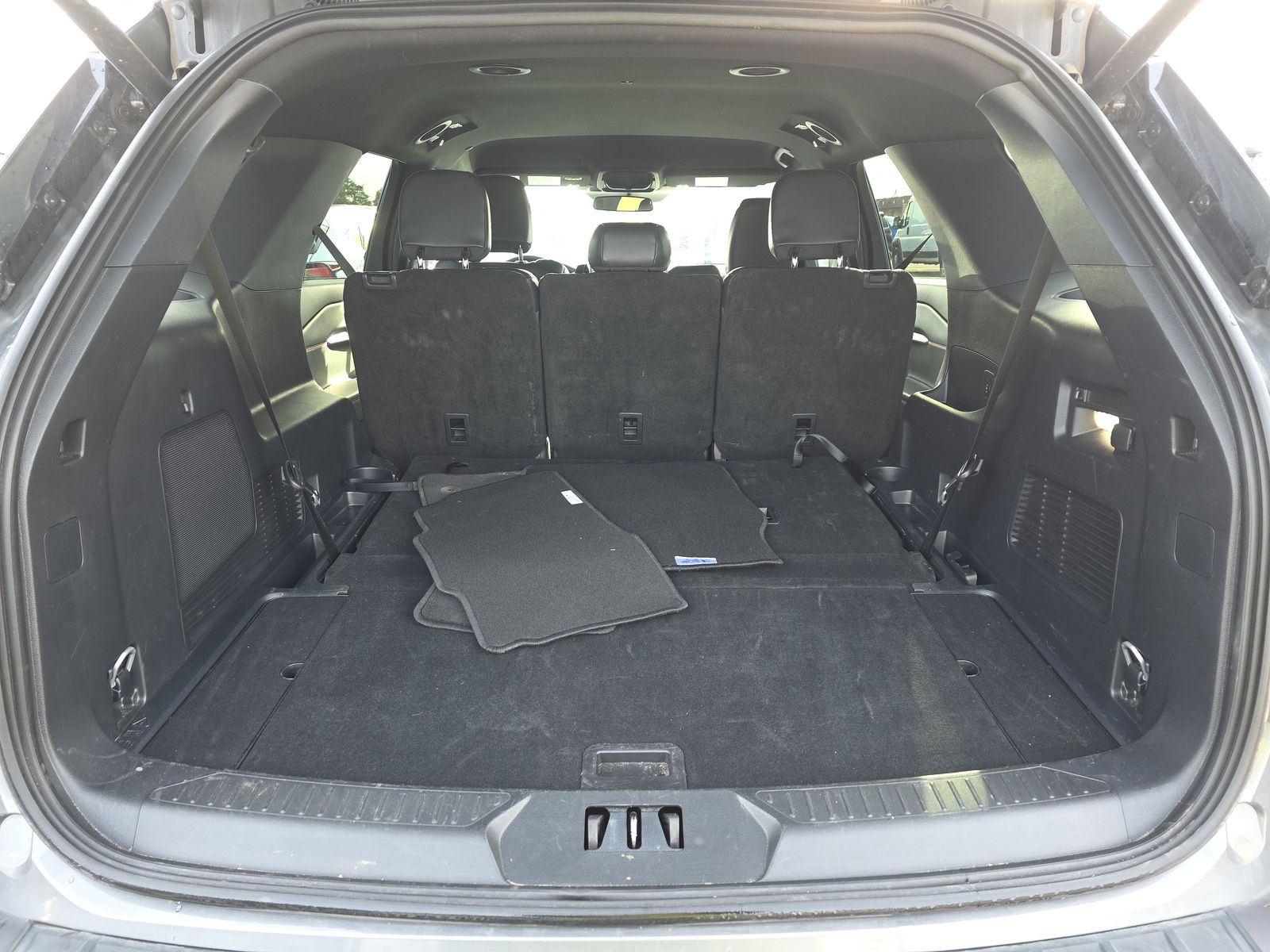 2025 Ford Explorer ST-Line AWD