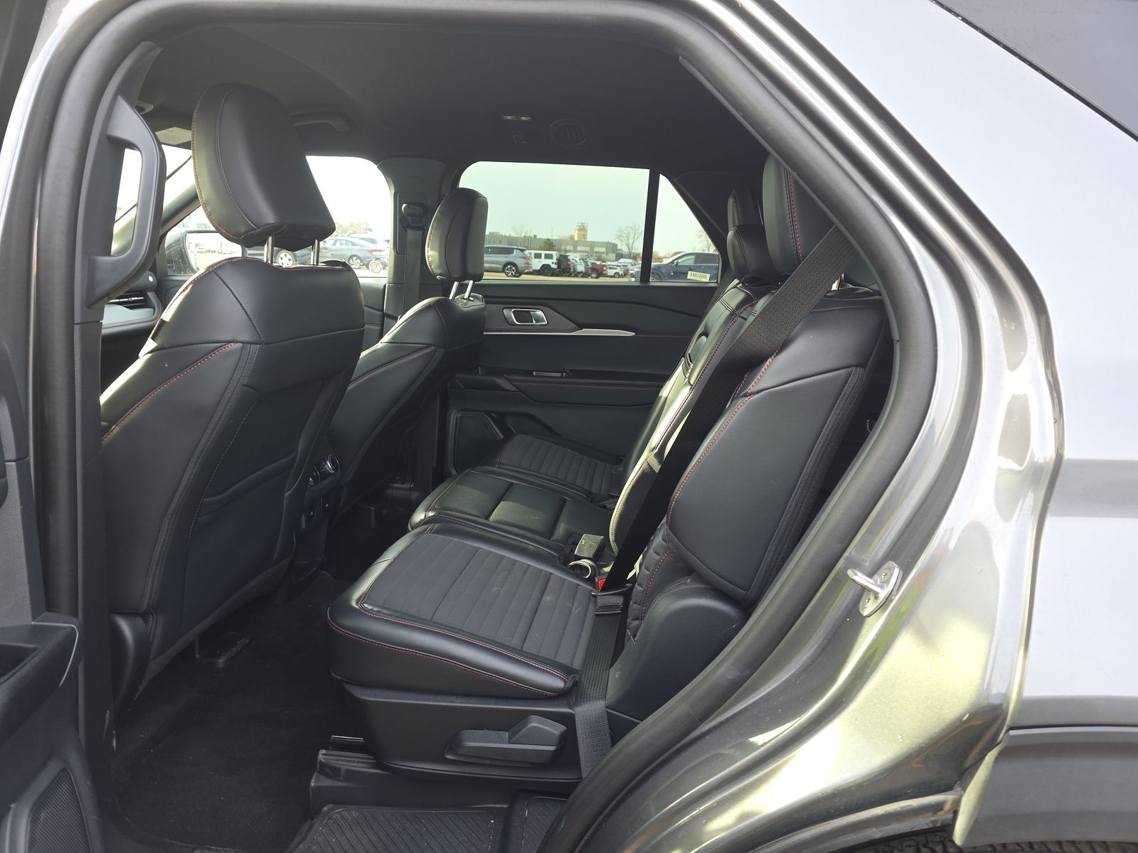 2025 Ford Explorer ST-Line AWD