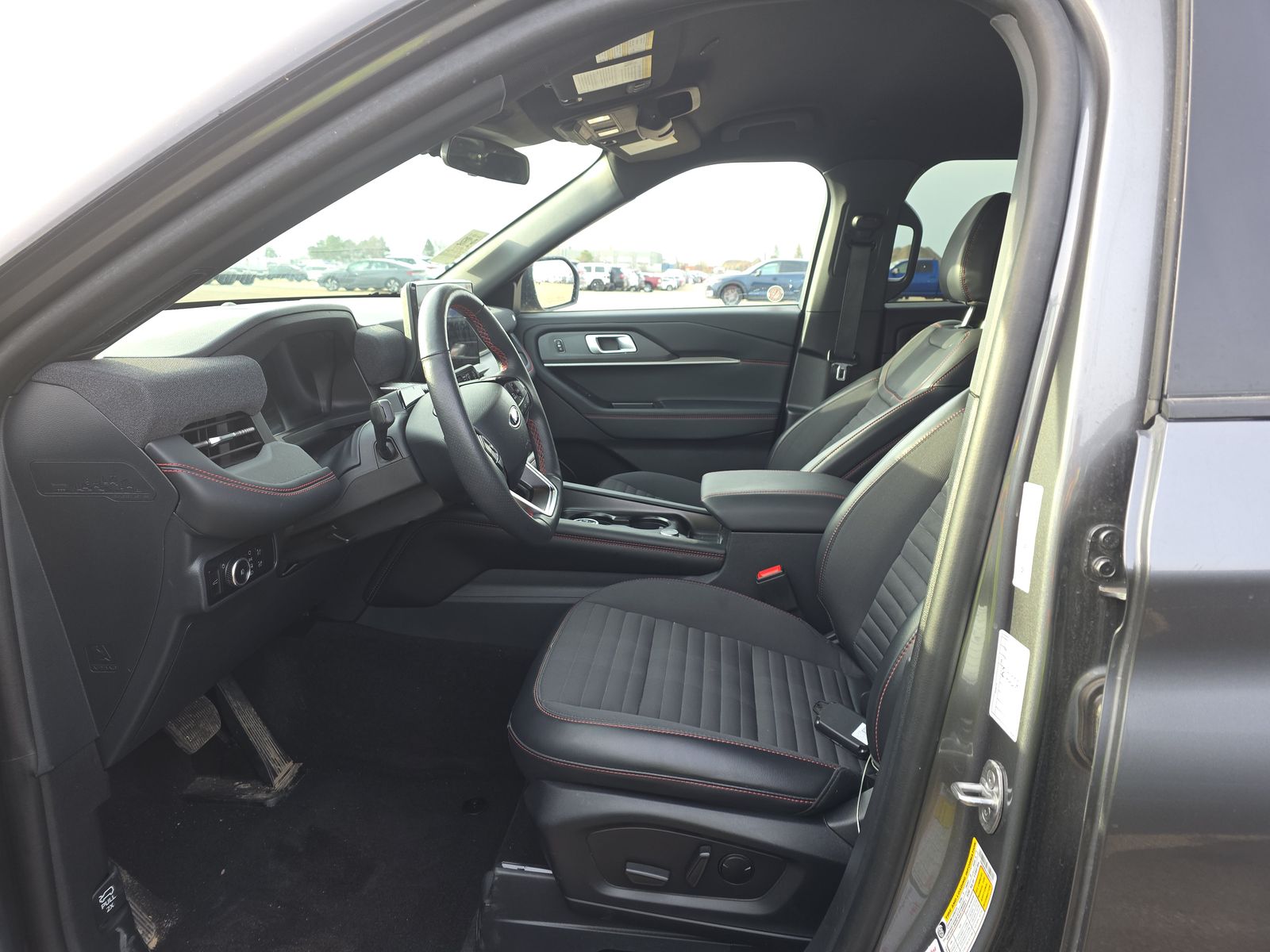 2025 Ford Explorer ST-Line AWD