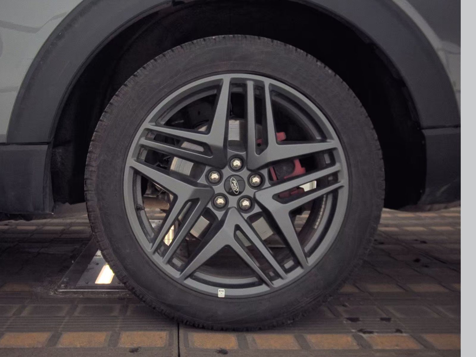 2025 Ford Explorer ST-Line AWD