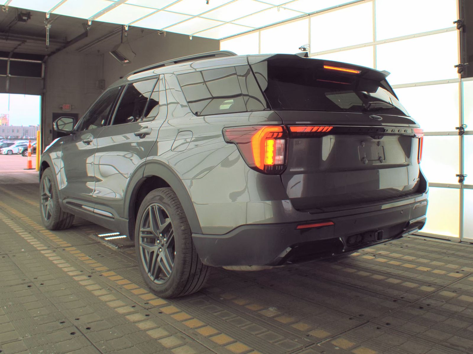 2025 Ford Explorer ST-Line AWD