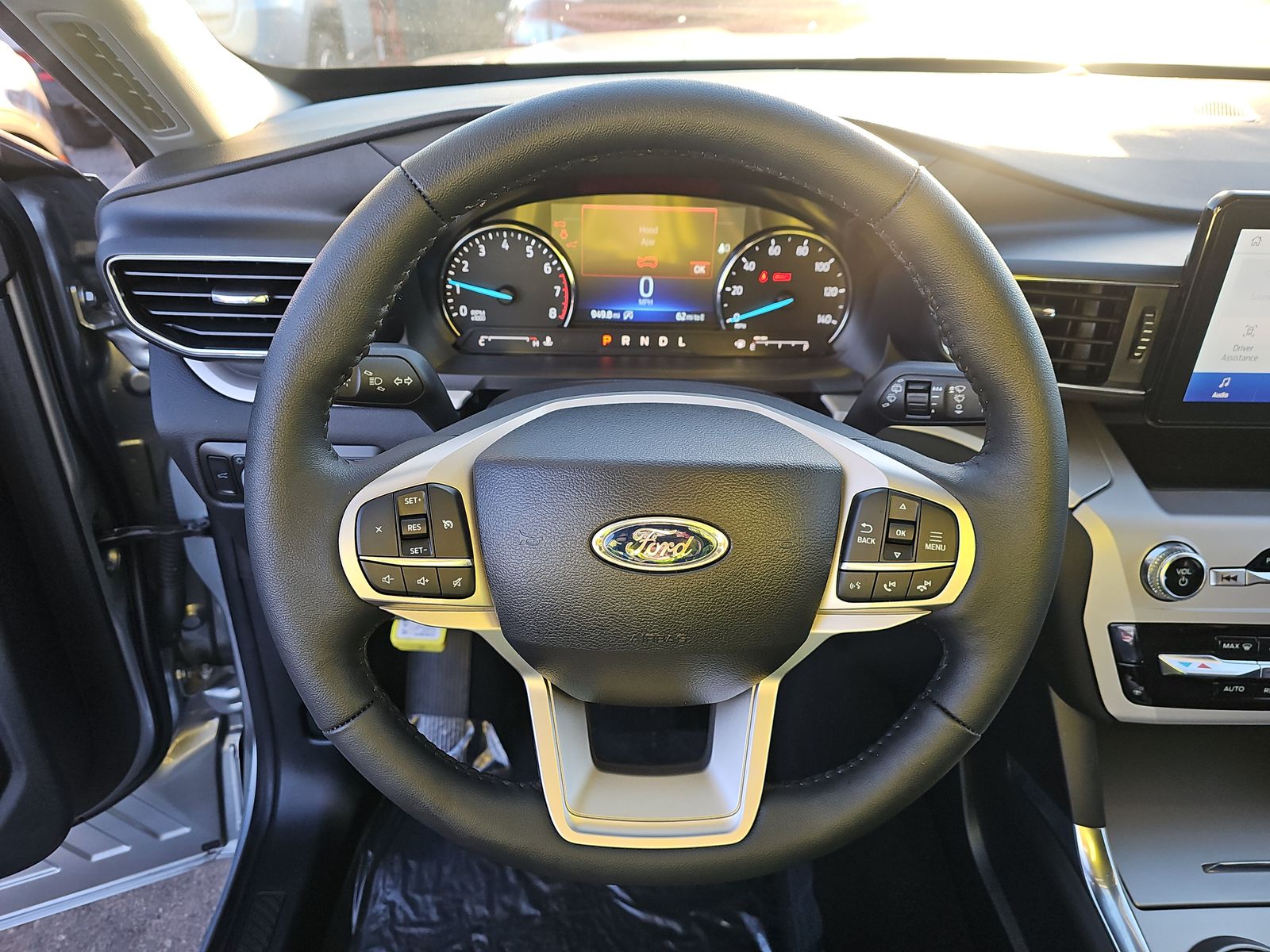 2024 Ford Explorer XLT AWD