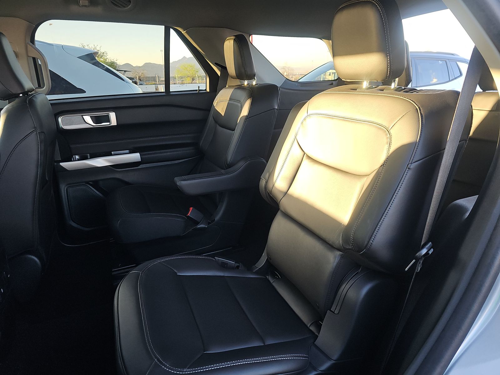 2024 Ford Explorer XLT AWD