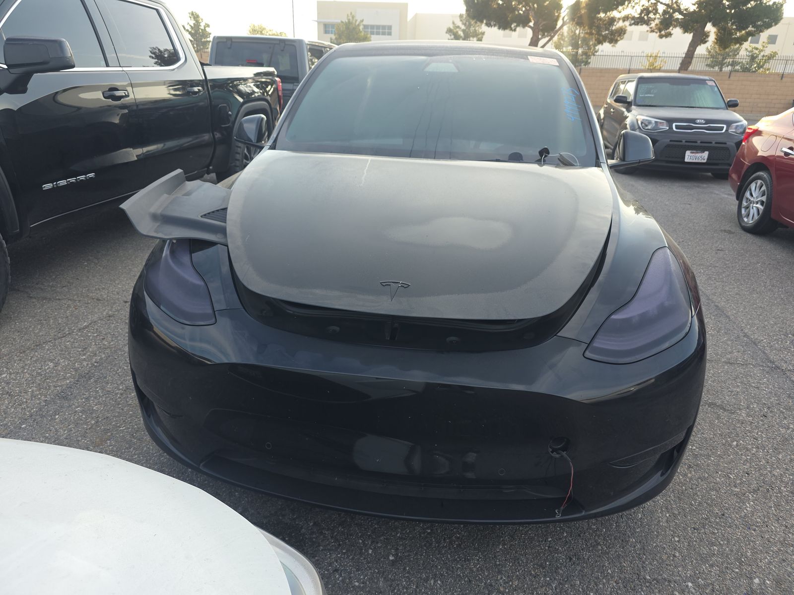 TESLA MODEL Y - 3