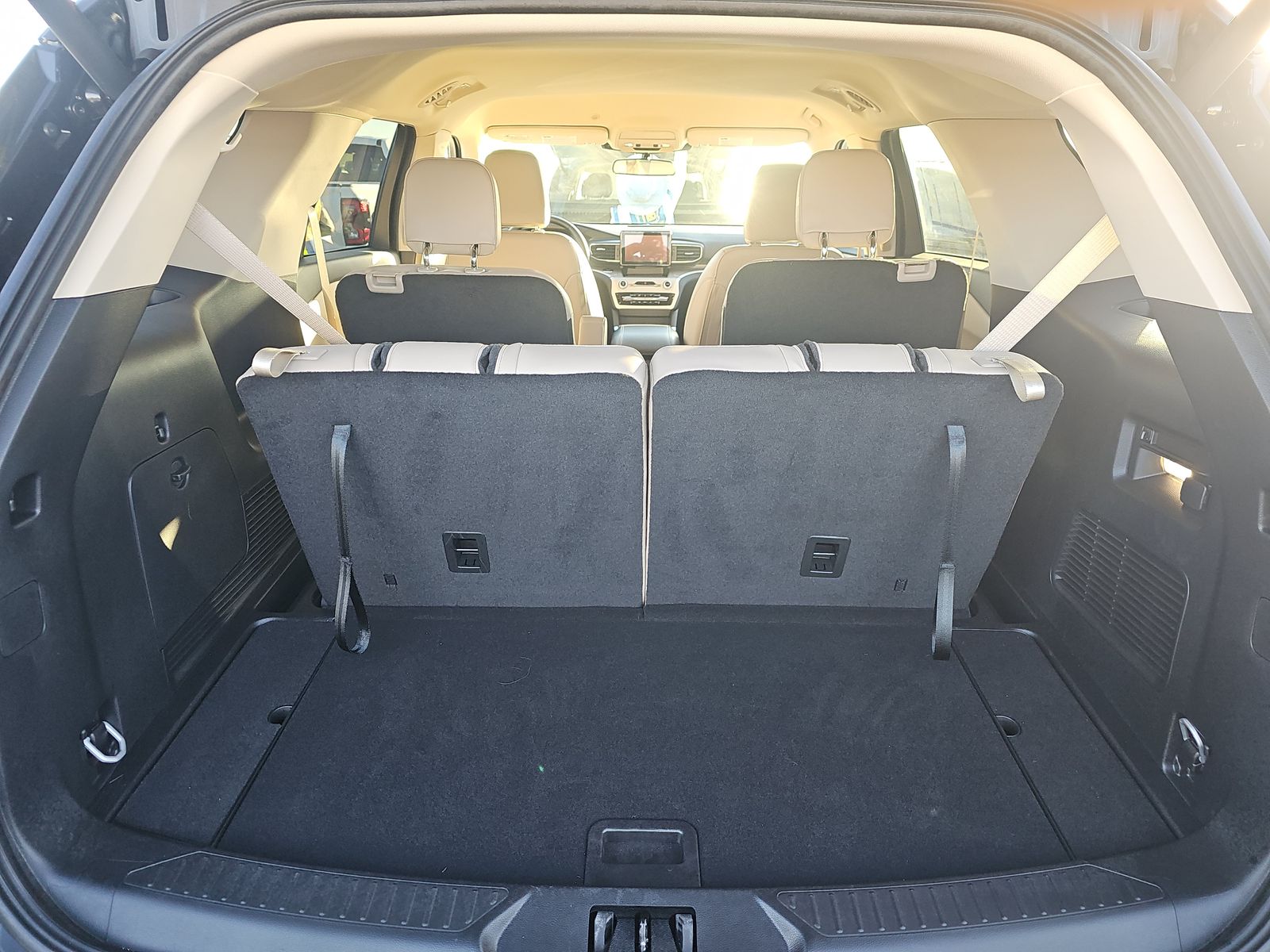 2024 Ford Explorer XLT AWD