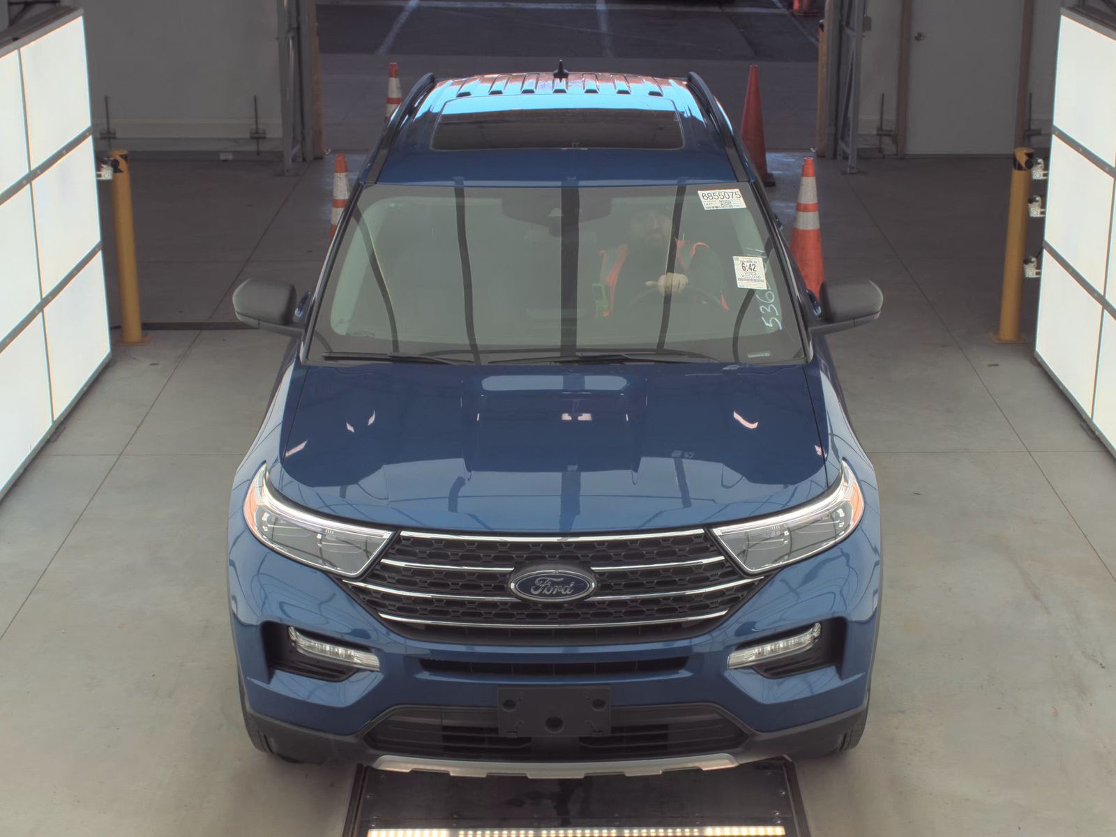 FORD EXPLORER - 3