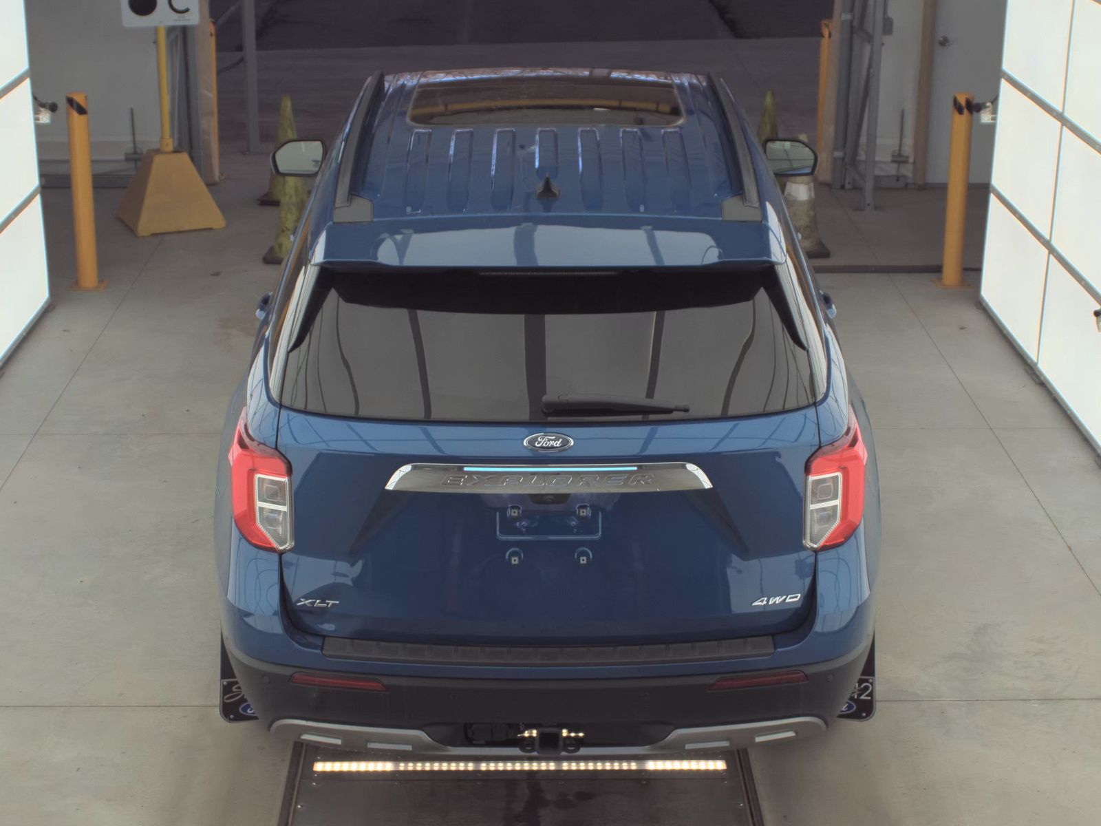FORD EXPLORER - 7