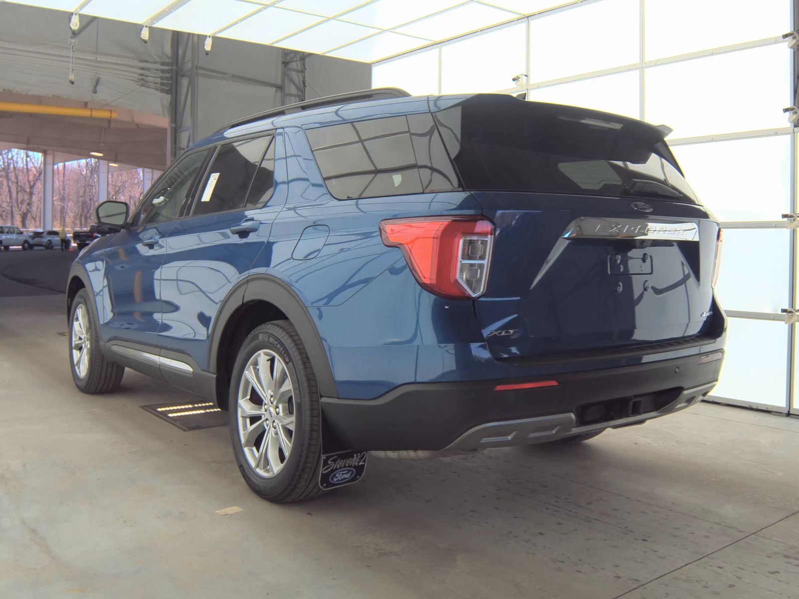 FORD EXPLORER - 9