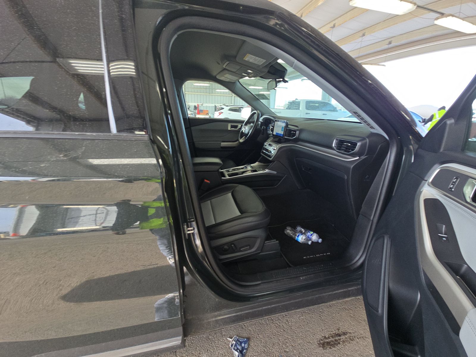 2023 Ford Explorer XLT AWD