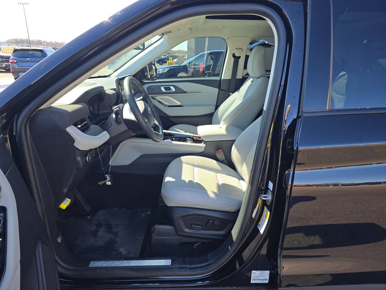 2025 Ford Explorer Platinum AWD