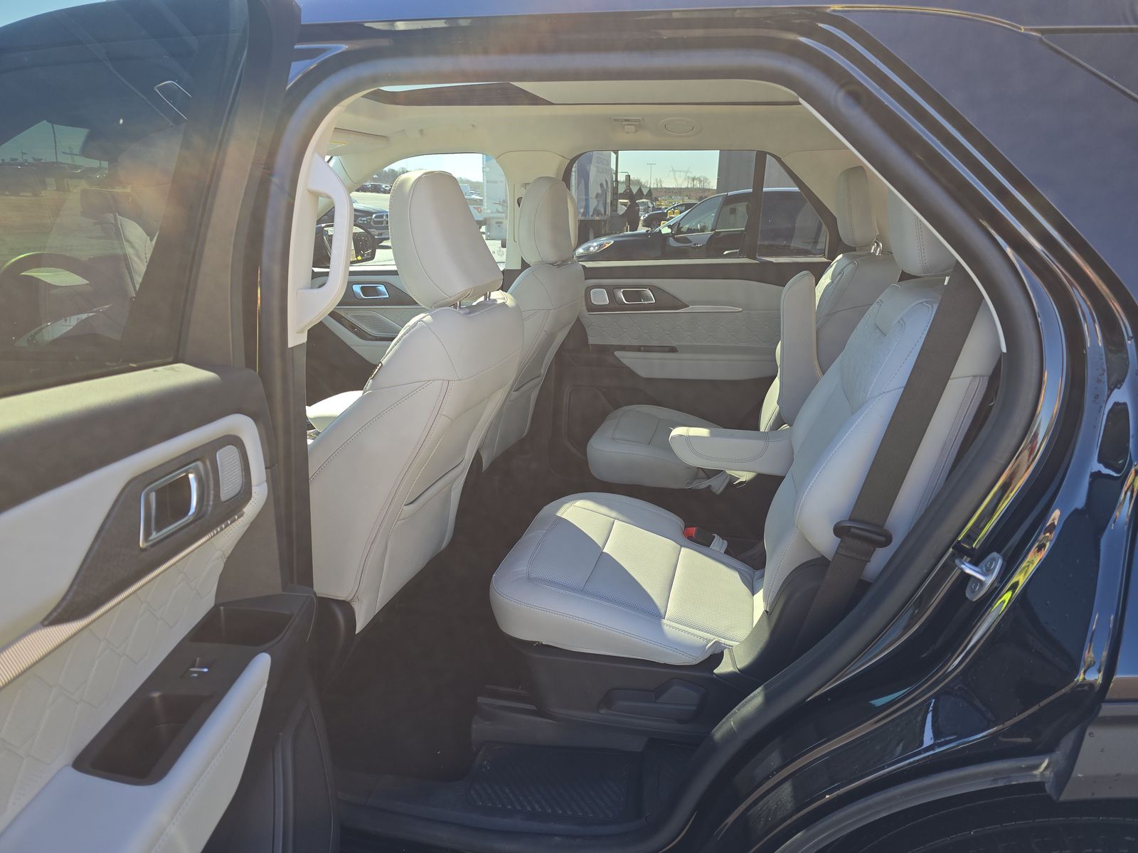 2025 Ford Explorer Platinum AWD