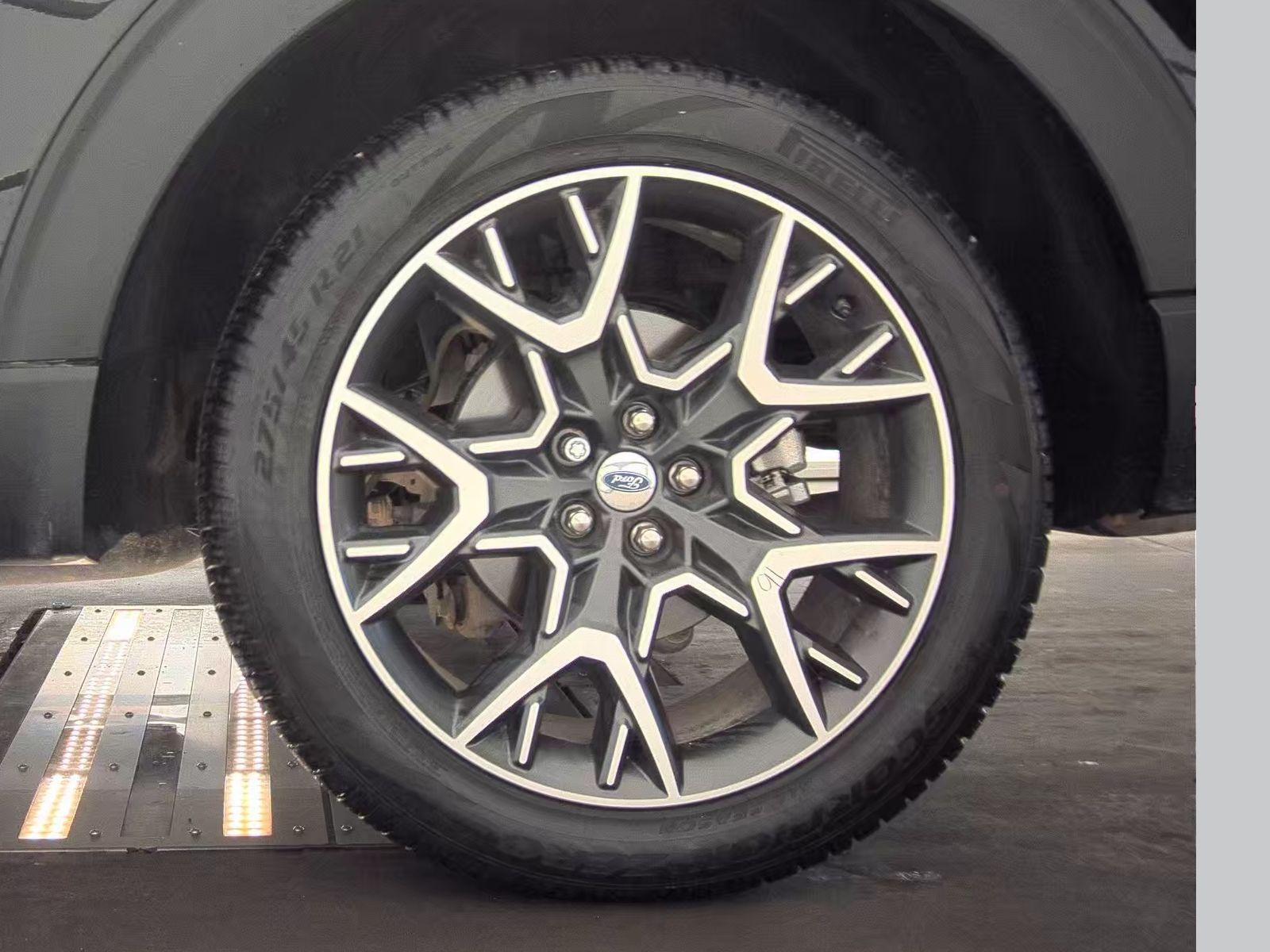 2025 Ford Explorer Platinum AWD