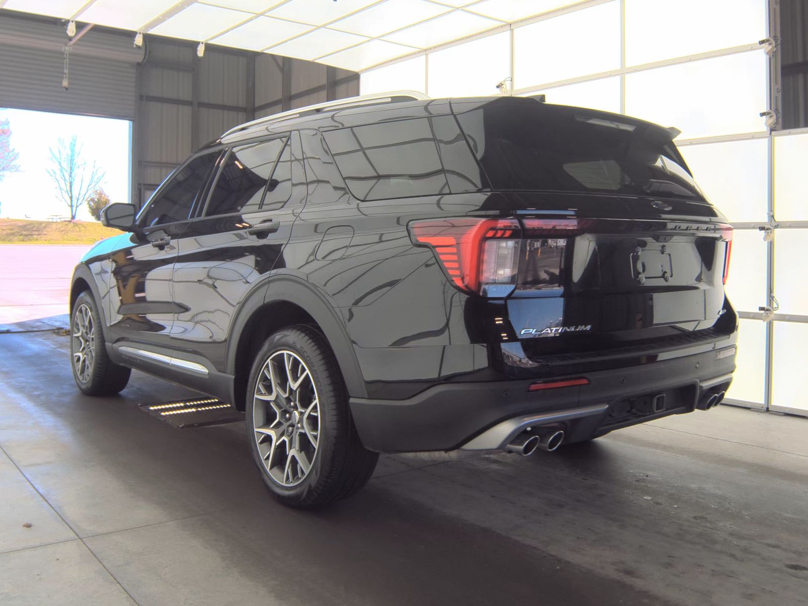 2025 Ford Explorer Platinum AWD