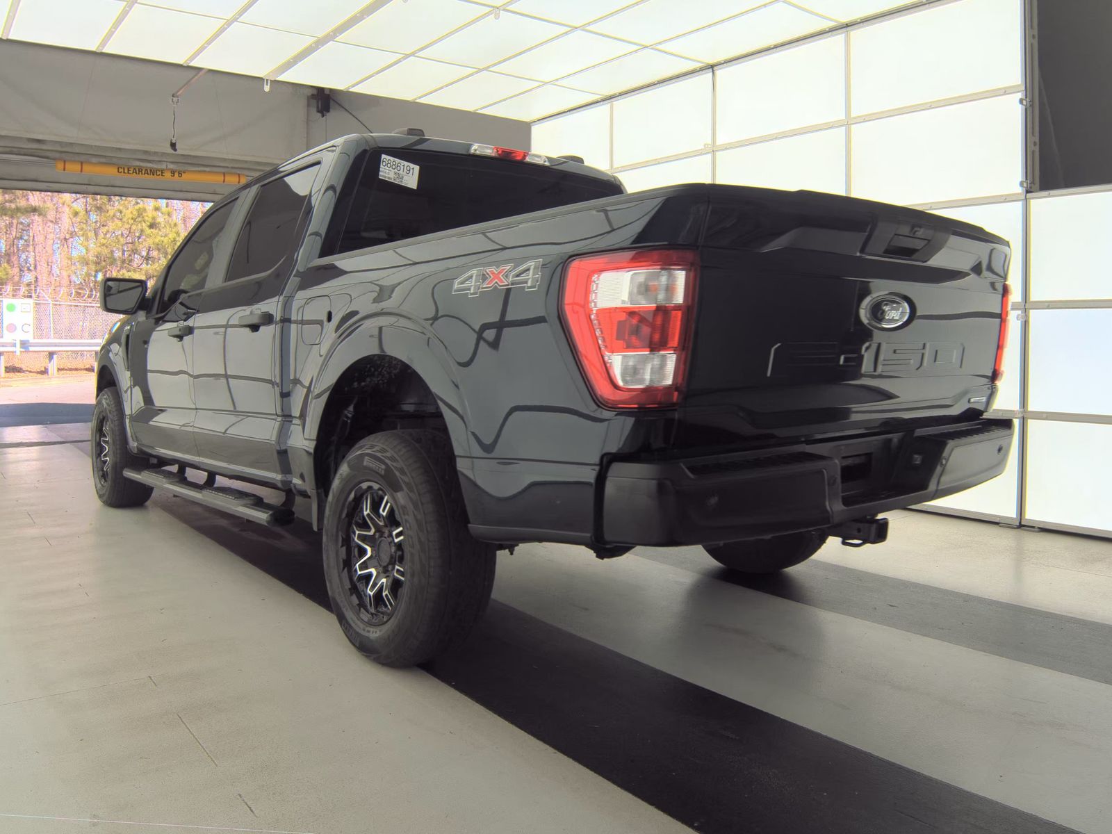 2022 Ford F-150 XL AWD