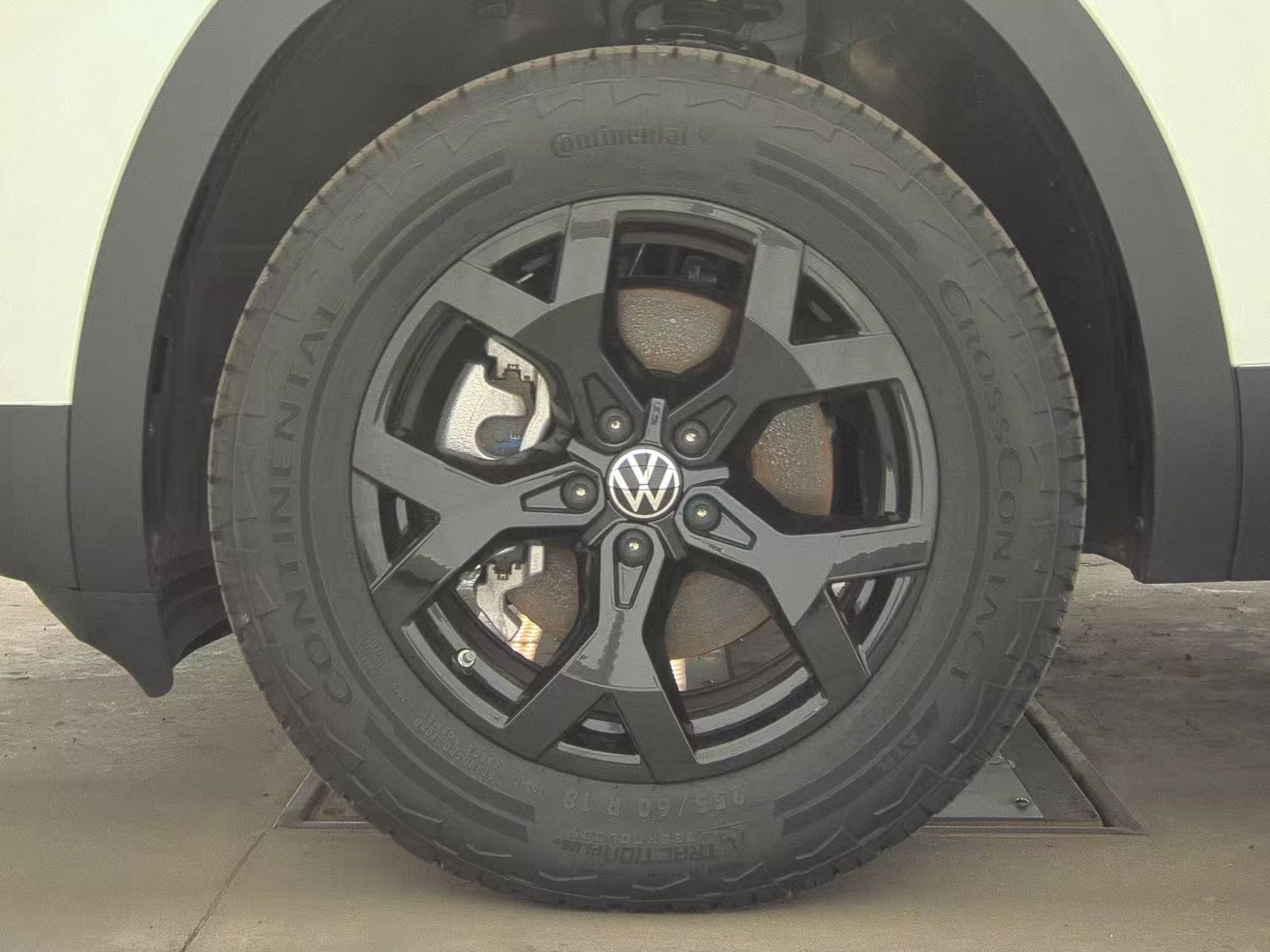 2025 Volkswagen Atlas 2.0T Peak Edition AWD