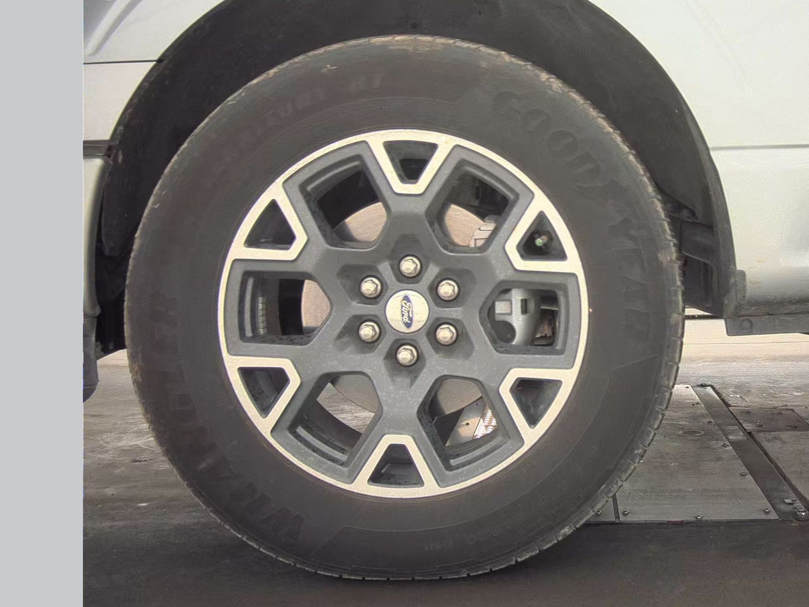 2025 Ford F-150 STX RWD