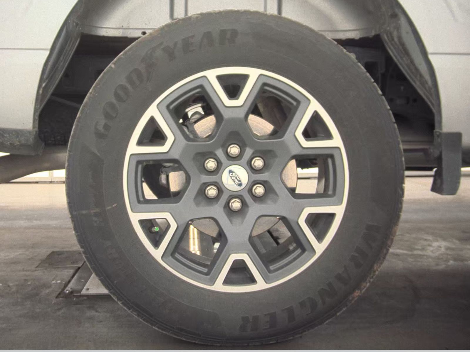 2025 Ford F-150 STX RWD